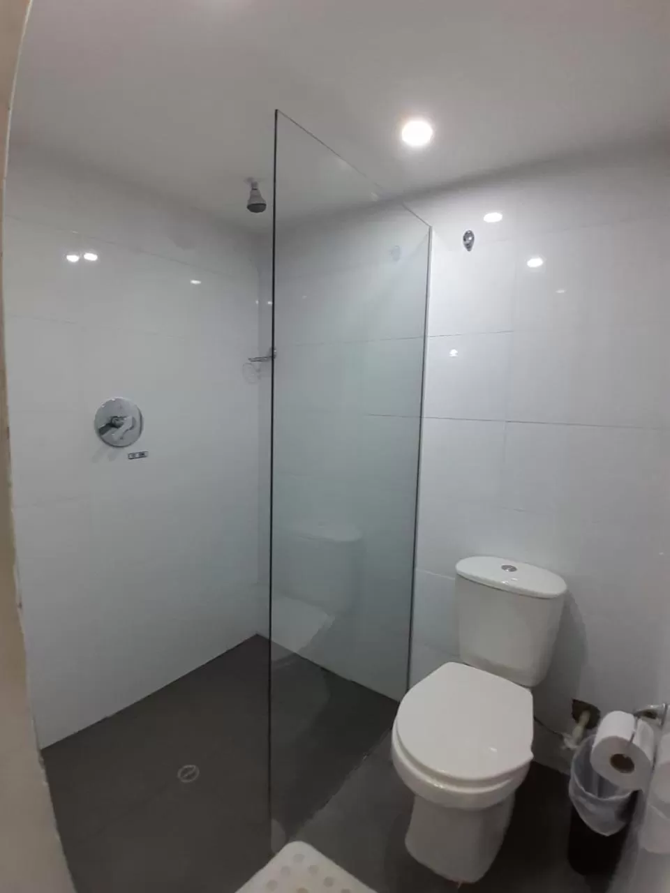 Shower in Hotel Saint John