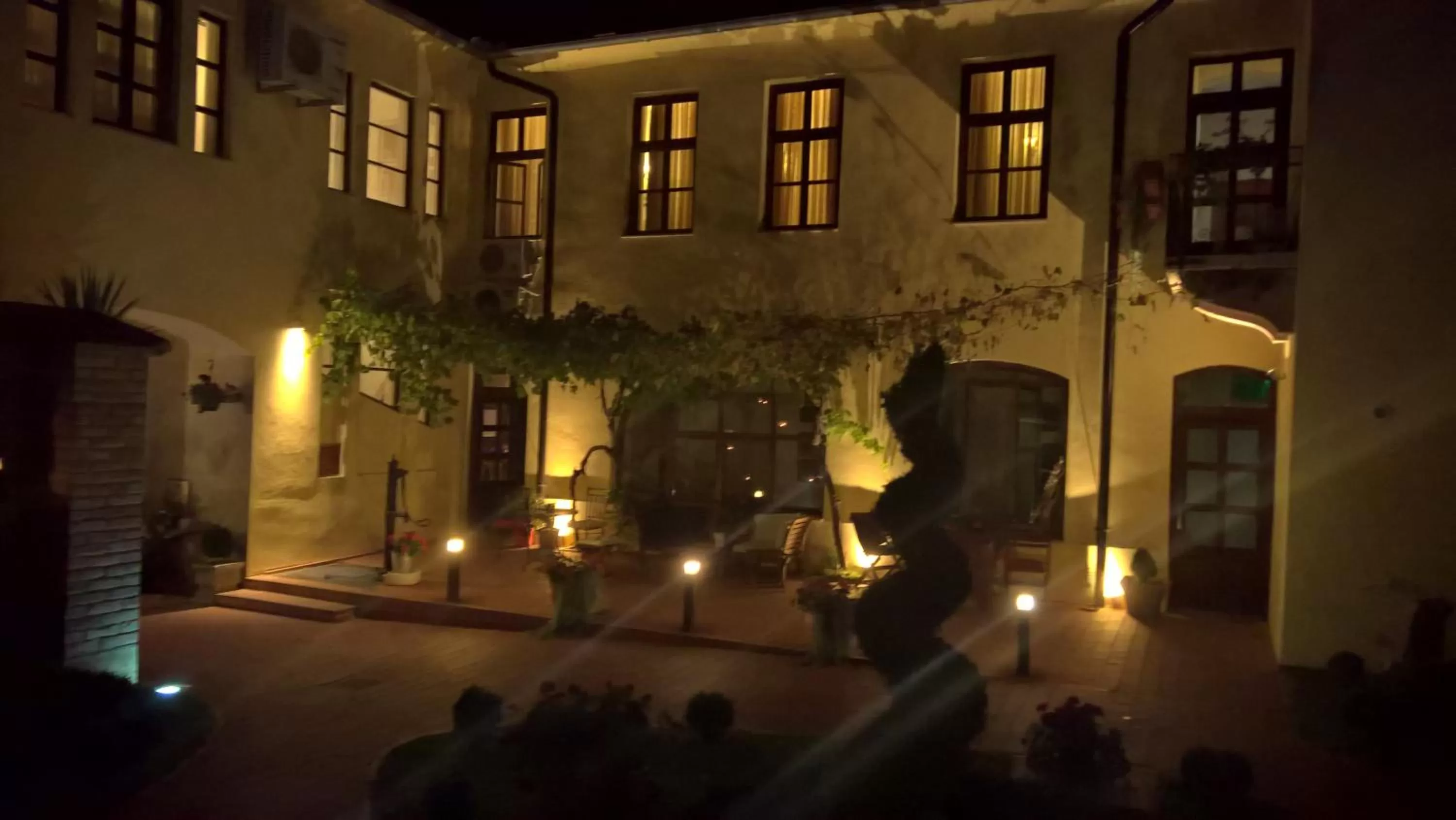 Night in Maksimilian Osijek