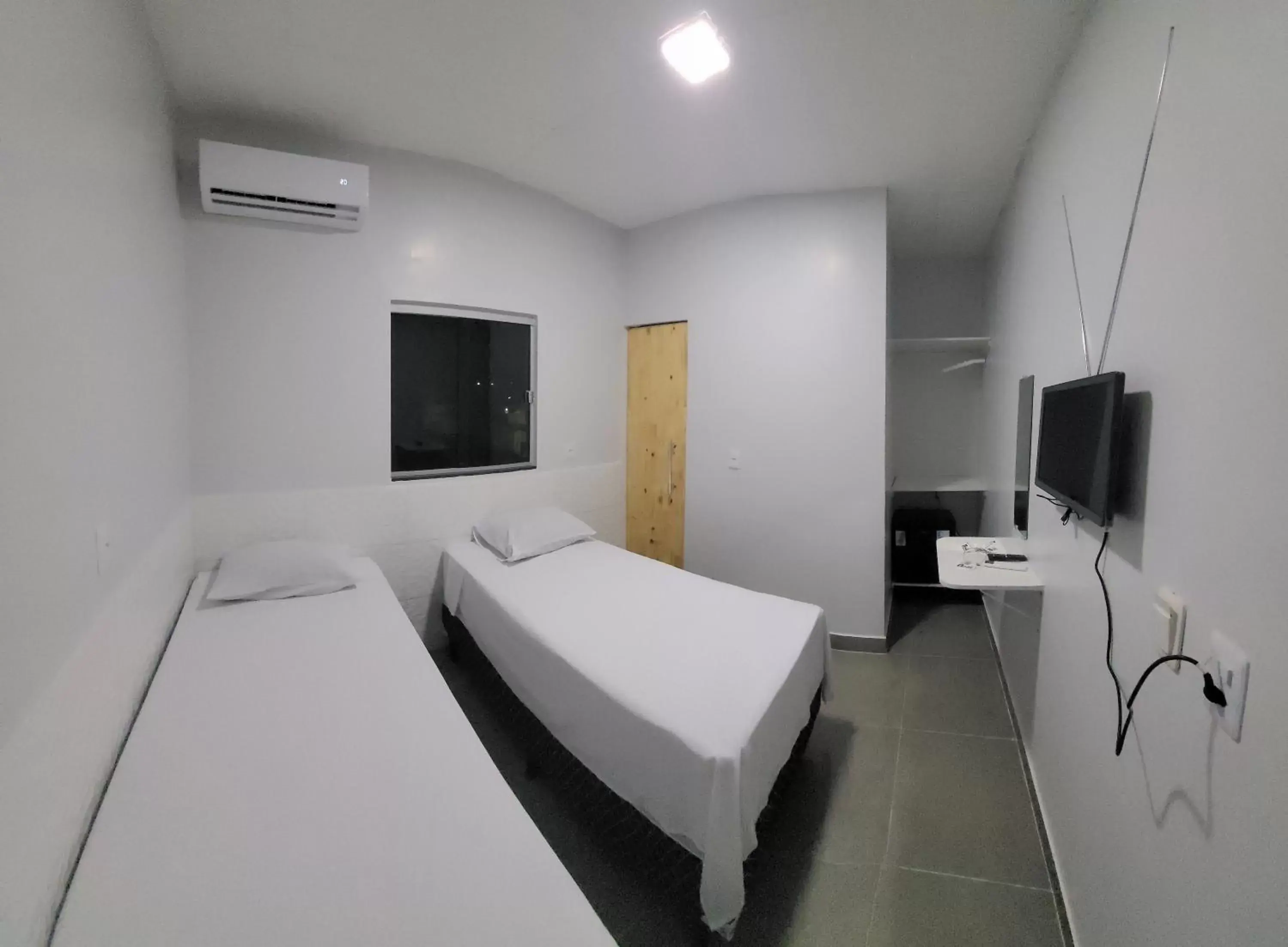 Large Double or Twin Room in Hotel Cabana Large Double or Twin Room in Hotel Cabana