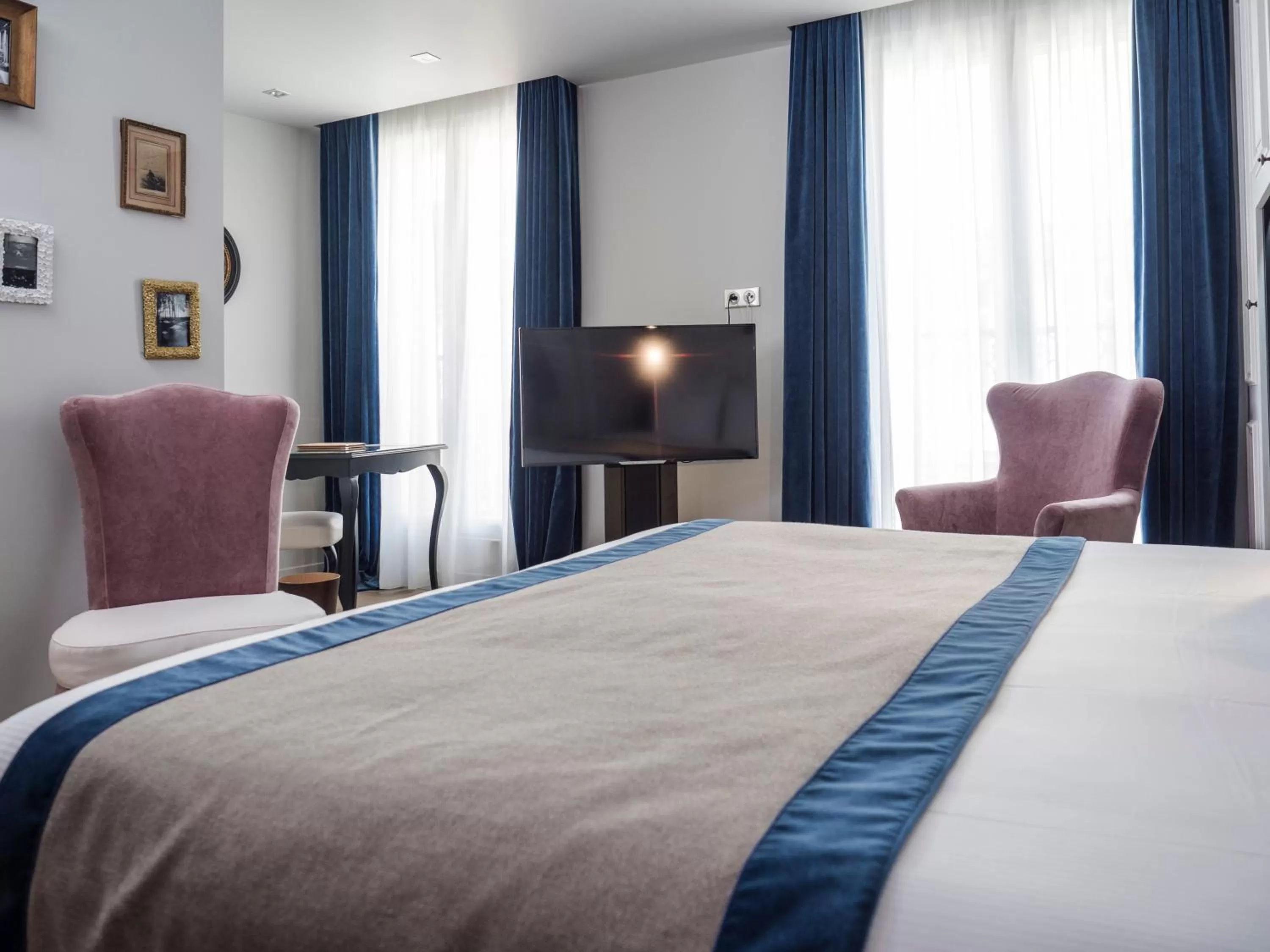 Coffee/tea facilities, Bed in Hotel Taylor