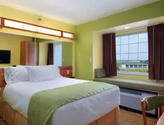 Queen Suite - Non-Smoking in Microtel Inn & Suites by Wyndham Delphos