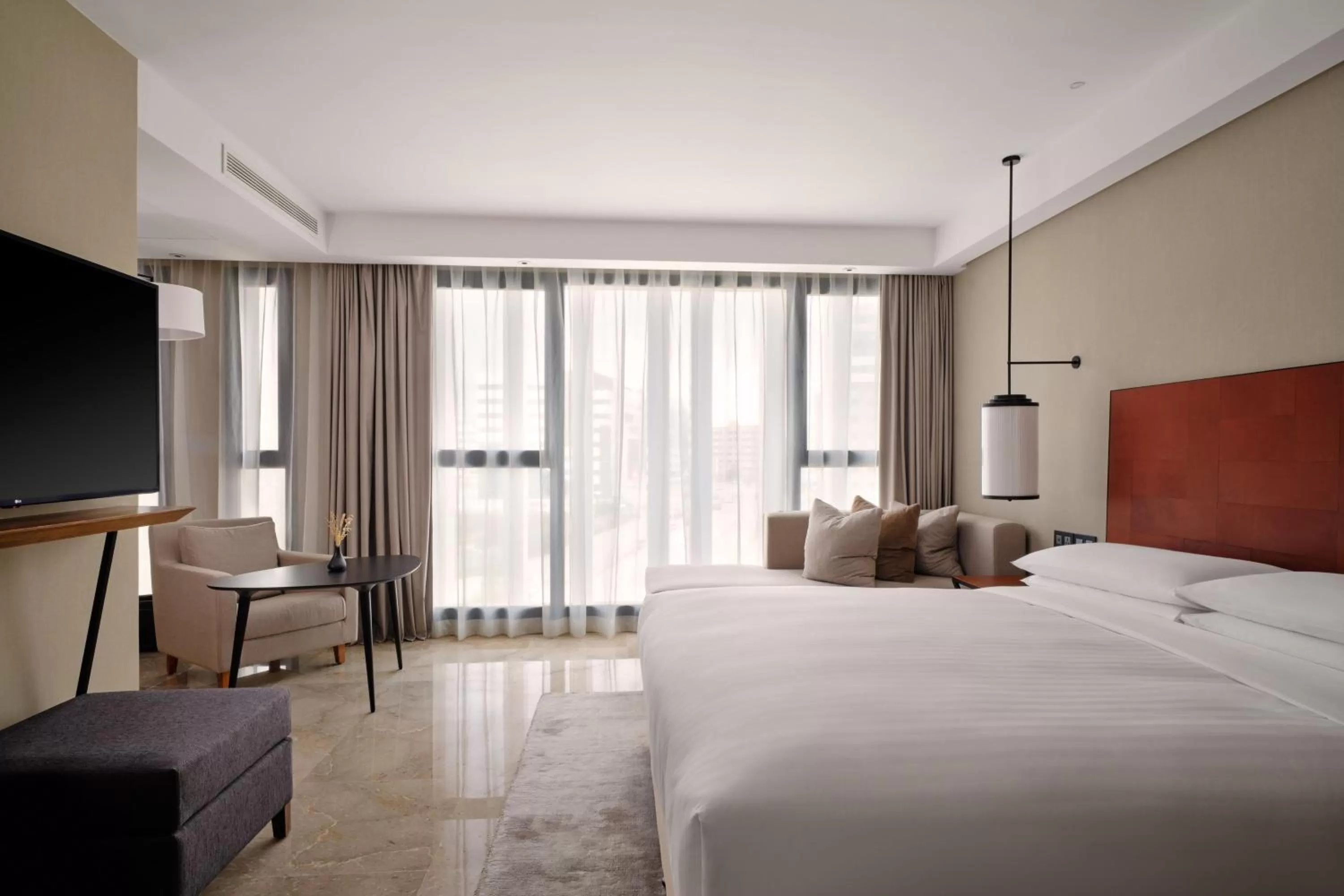 Photo of the whole room, Bed in Tunis Marriott Hotel