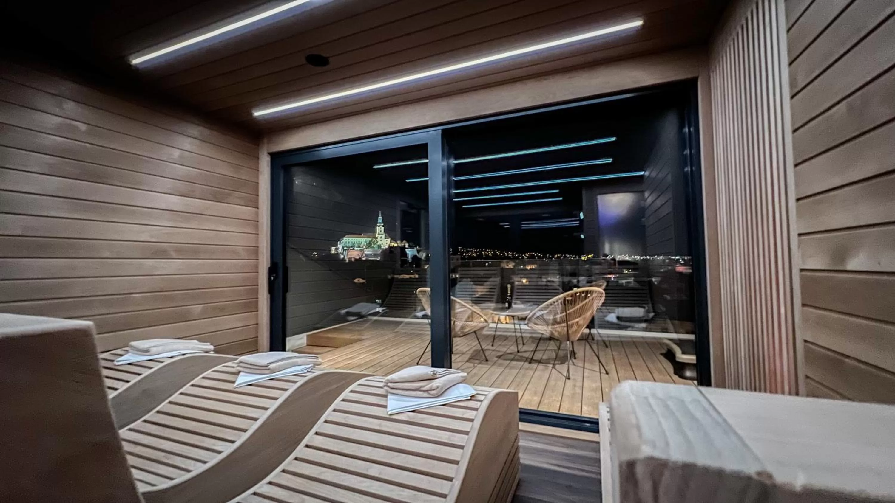 Sauna in BOUTIQUE HOTEL11 with rooftop SPA