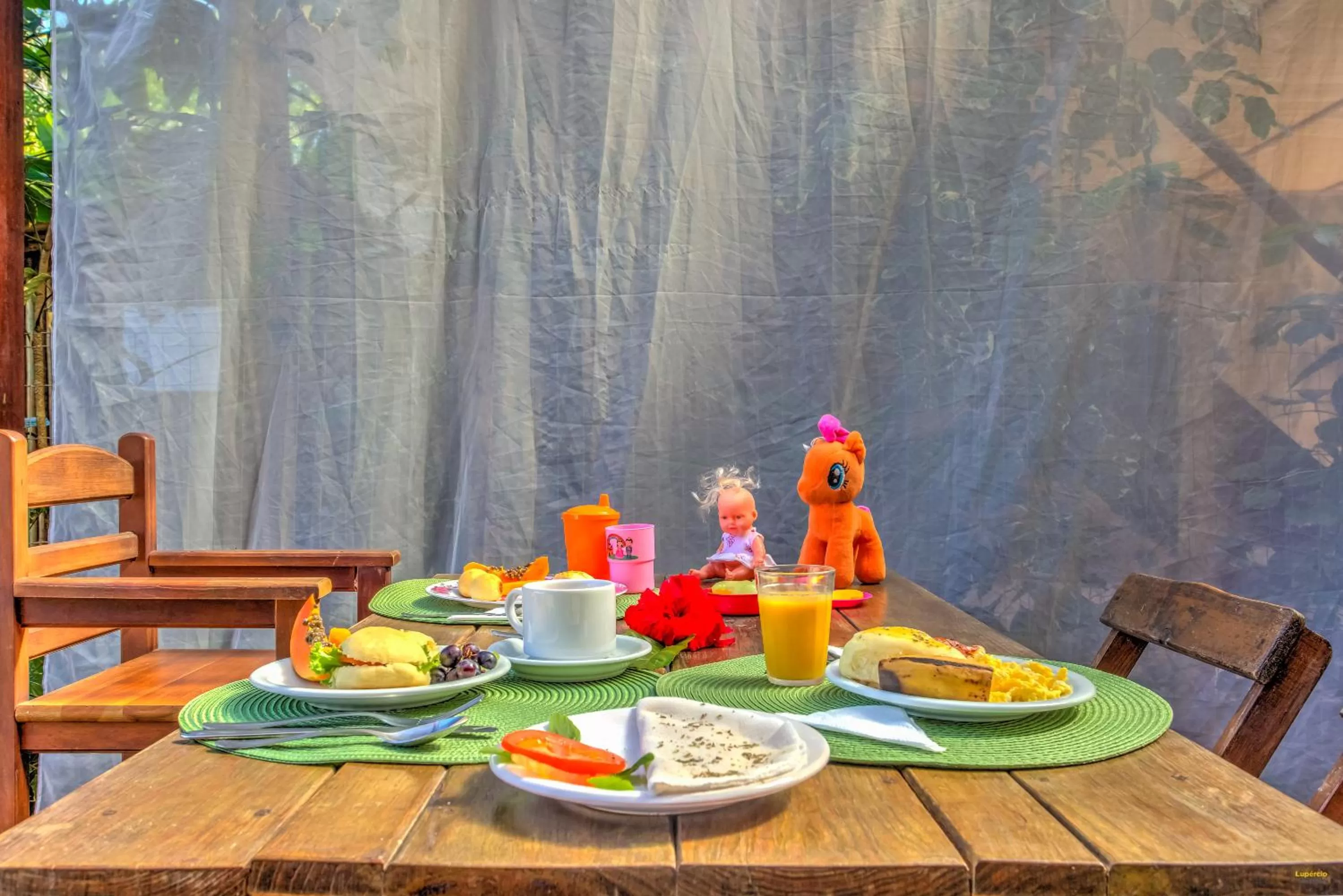 Breakfast in i9 Embaú Flats & Suites