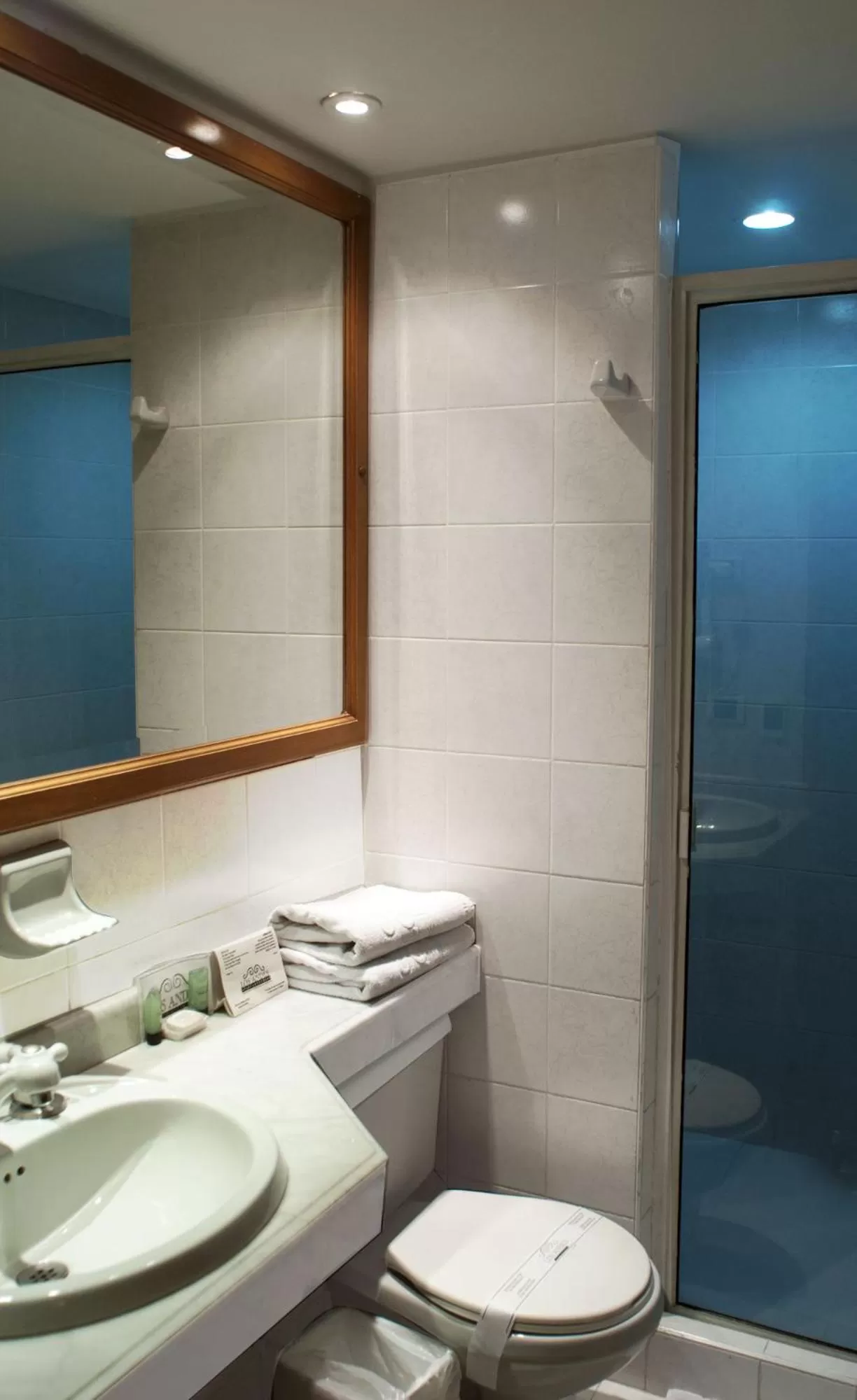 Bathroom in Apartaestudios Los Andes