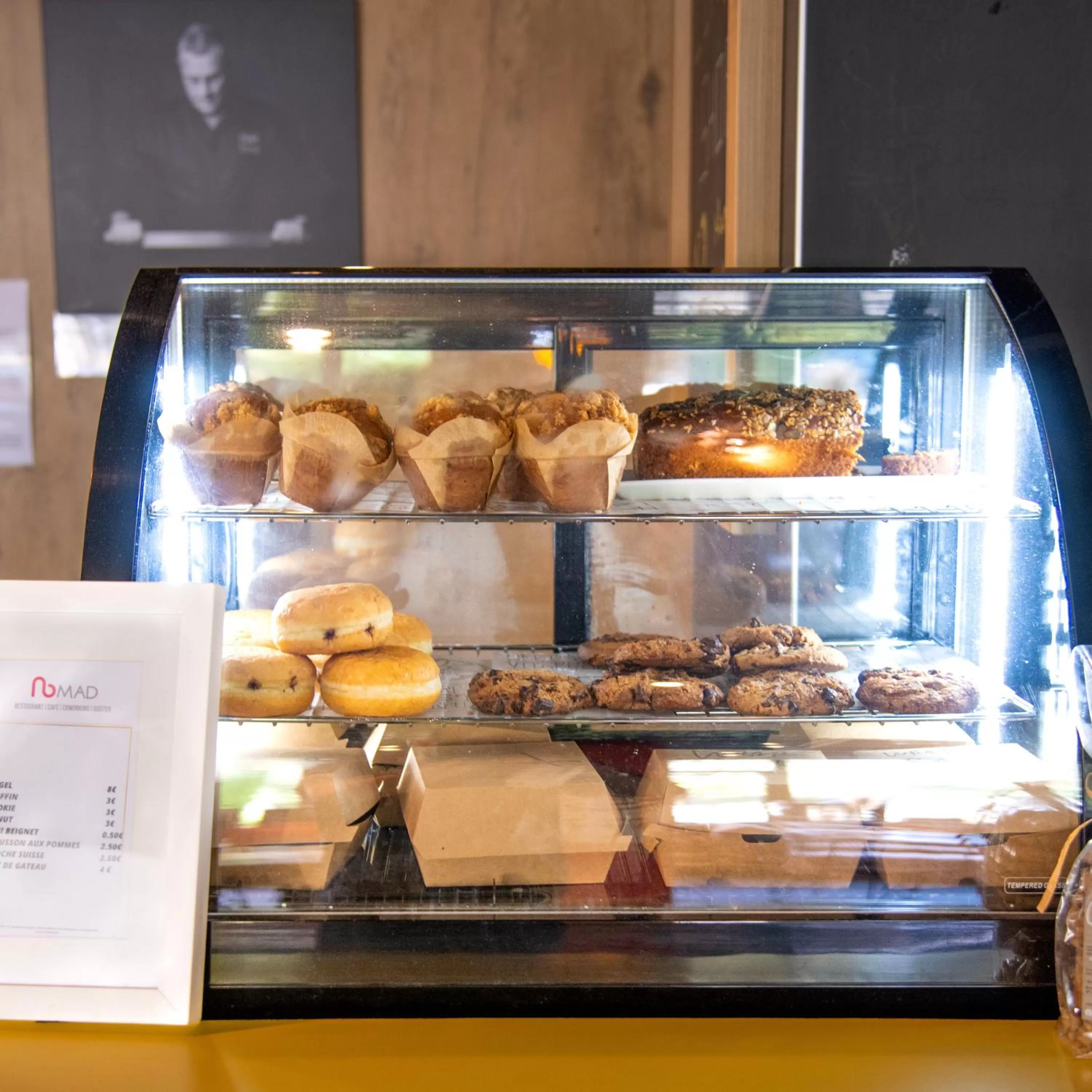 Lounge or bar in ibis Aix en Provence