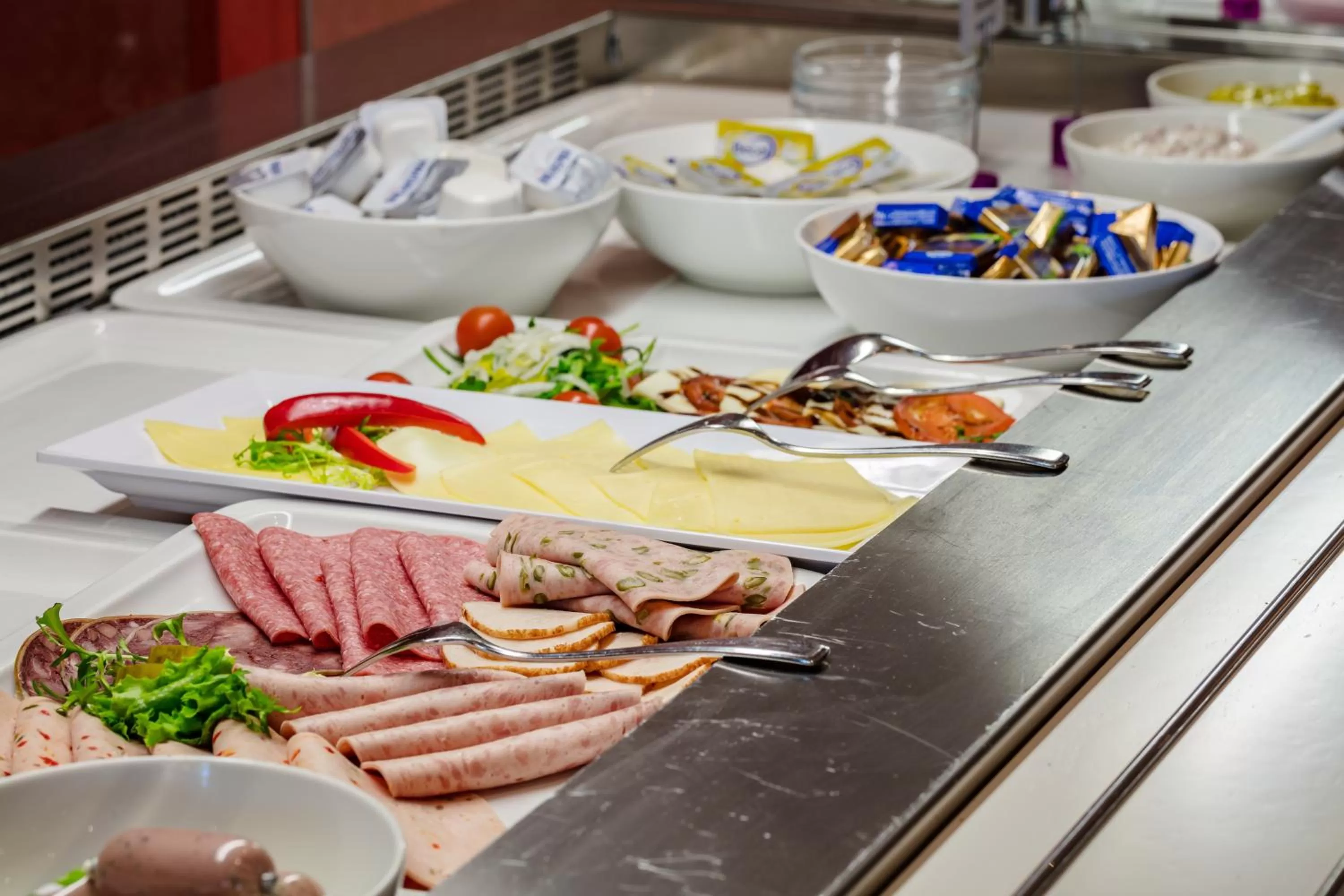 Buffet breakfast in Hotel Zum Zeppelin Hamburg