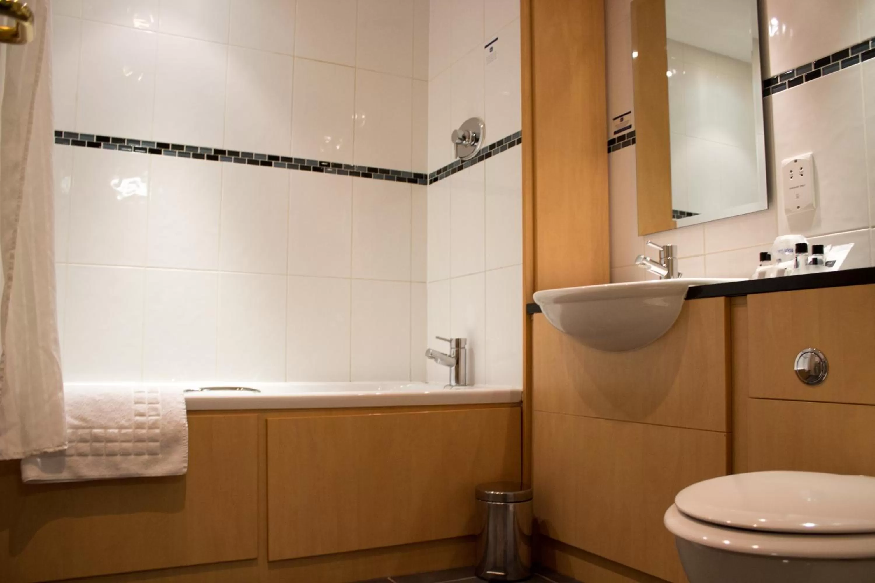 Bathroom in Best Western Plus Ullesthorpe Court Hotel & Golf Club