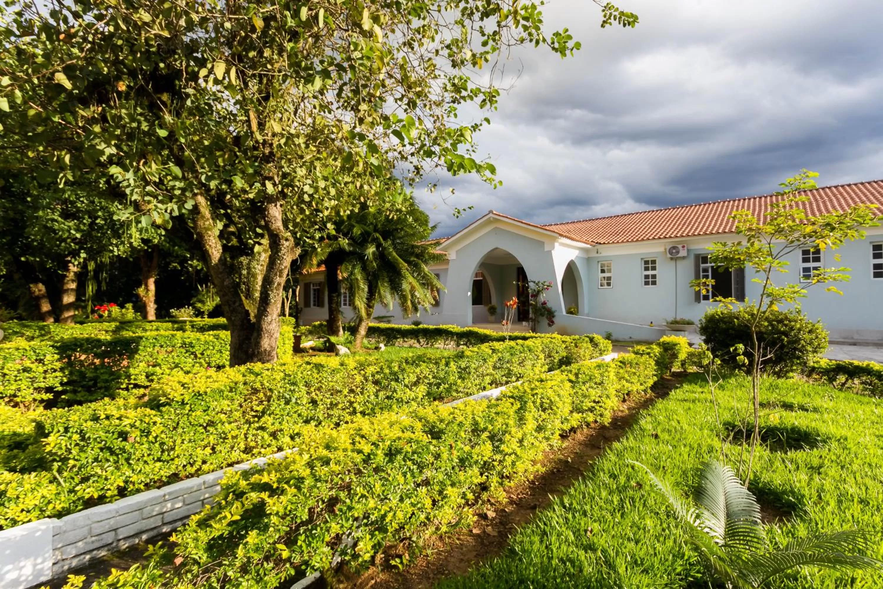 Property building in Sagrados Corações - Pousada