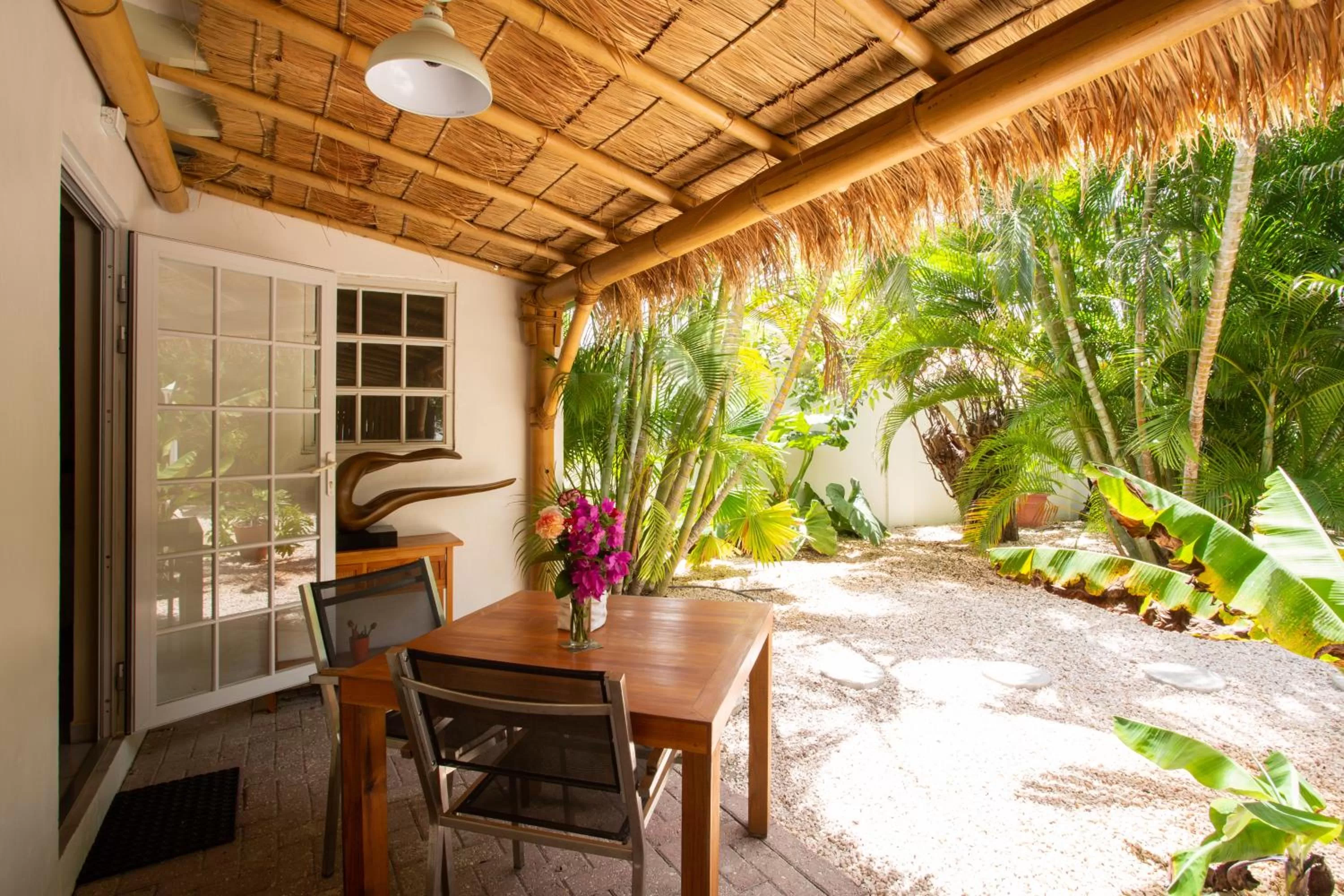 Garden view in B&B Sombre di Kabana