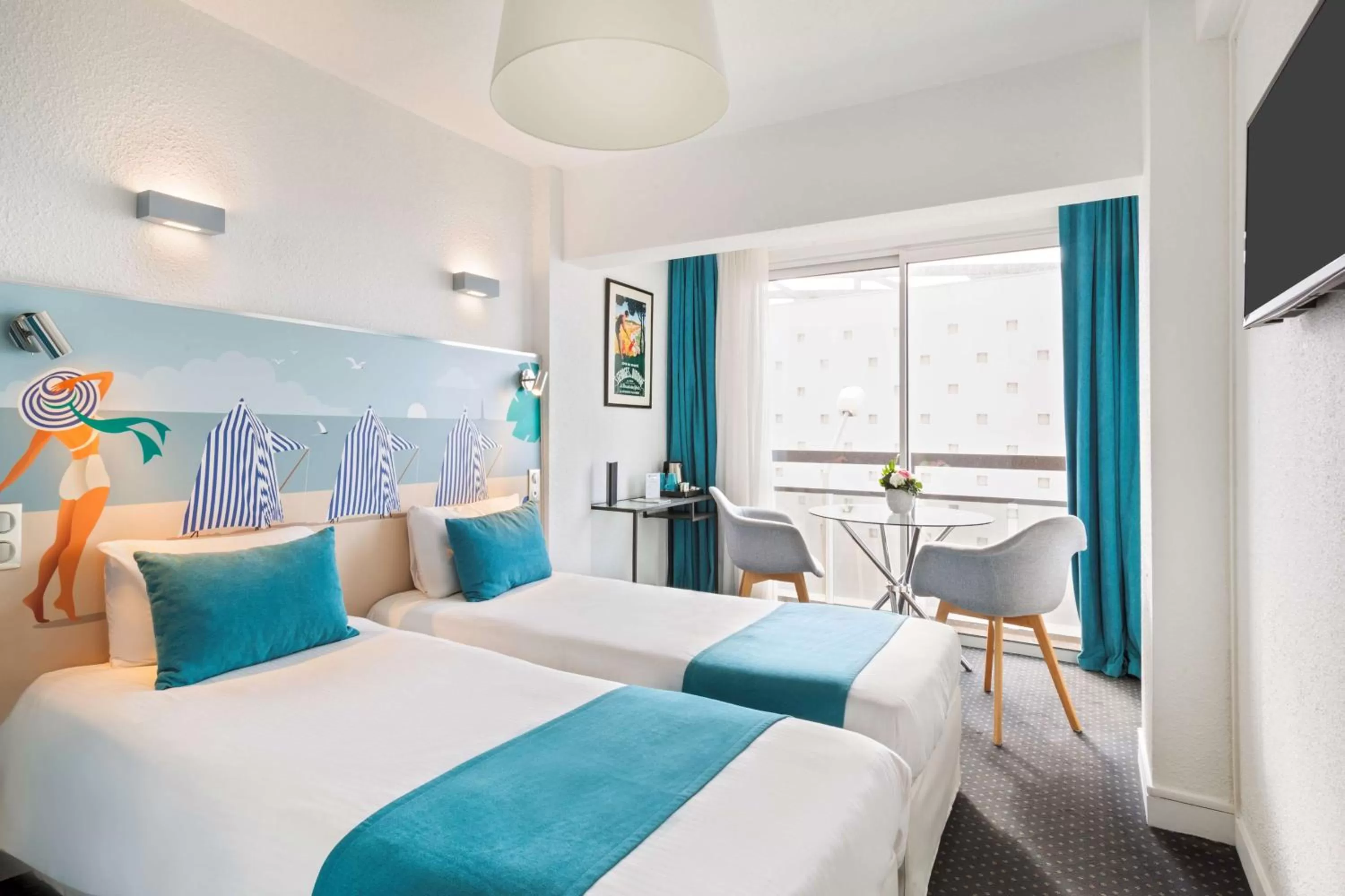 Photo of the whole room, Bed in Best Western Hôtel Royan Océan