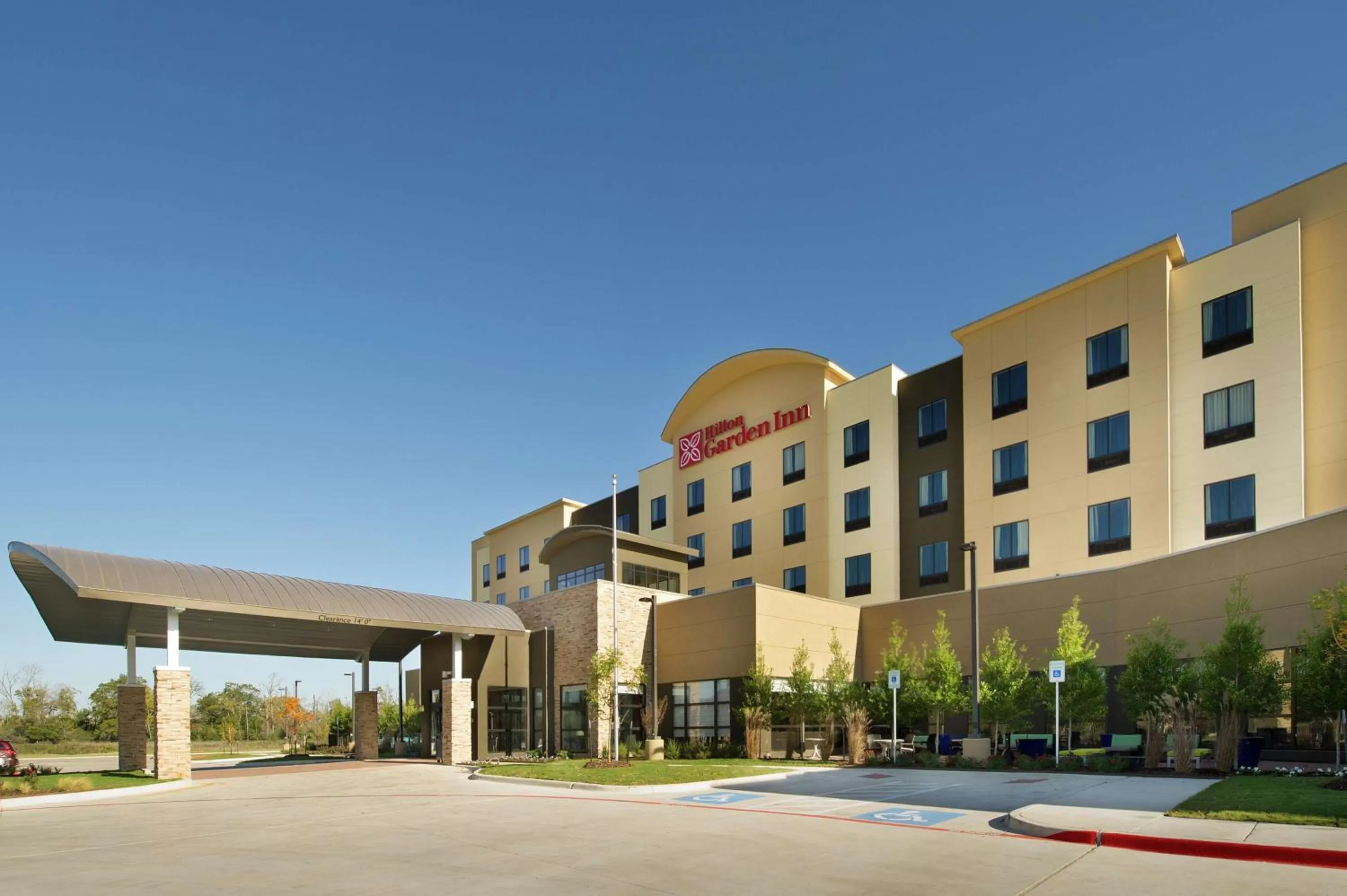 Property building in Hilton Garden Inn College Station