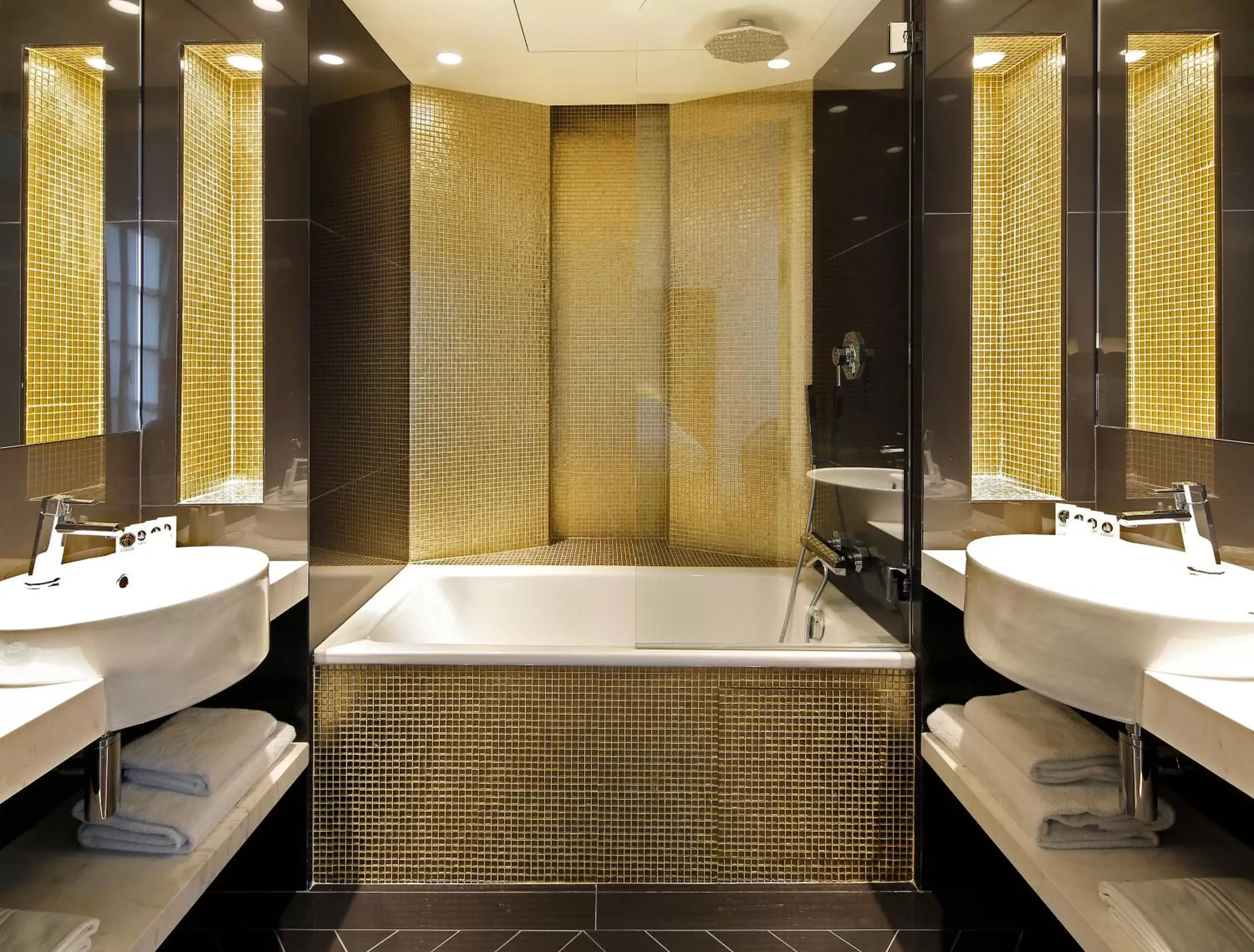 Suite with City View in Hotel Opéra Richepanse Suite with City View in Hotel Opéra Richepanse