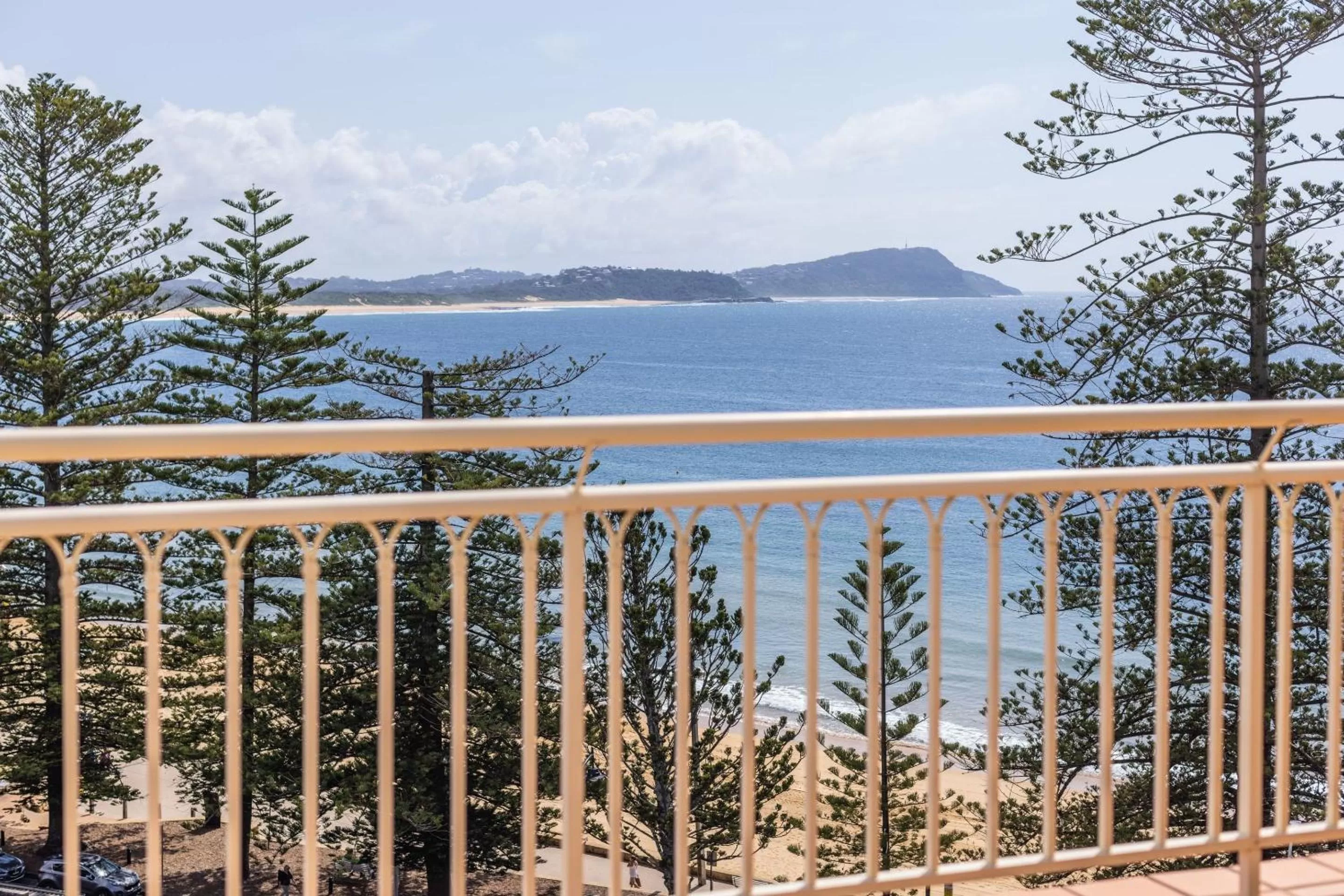 Photo of the whole room in Crowne Plaza Terrigal Pacific by IHG