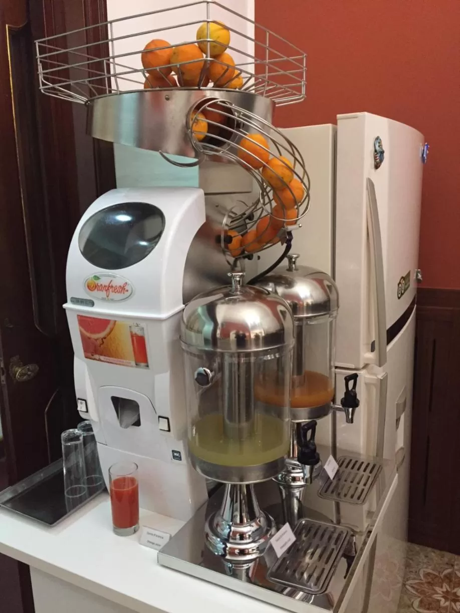 Breakfast in Hotel des Artistes