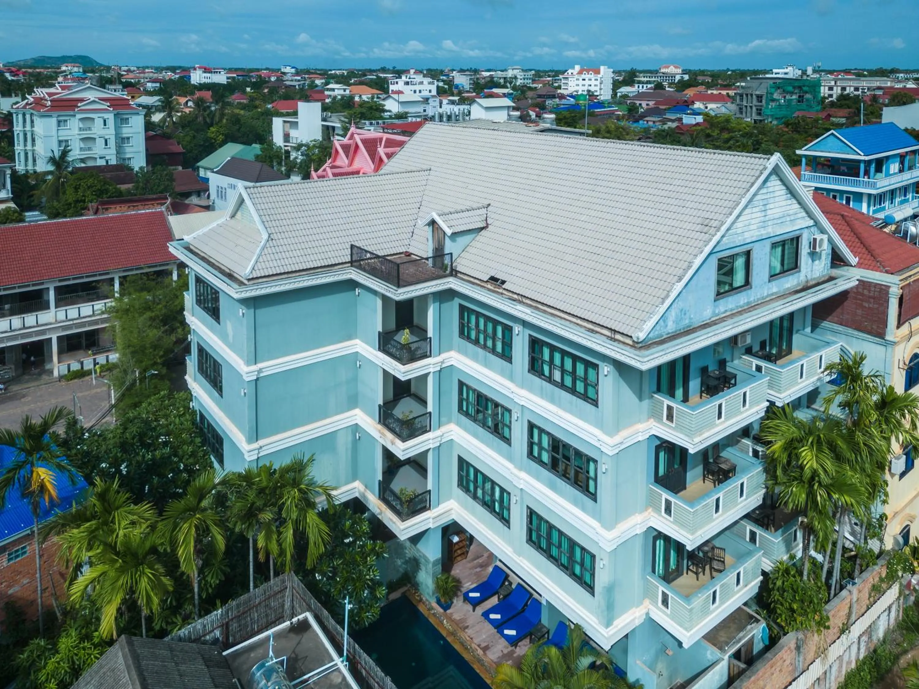 Property building in Siem Reap Comforts Hostel