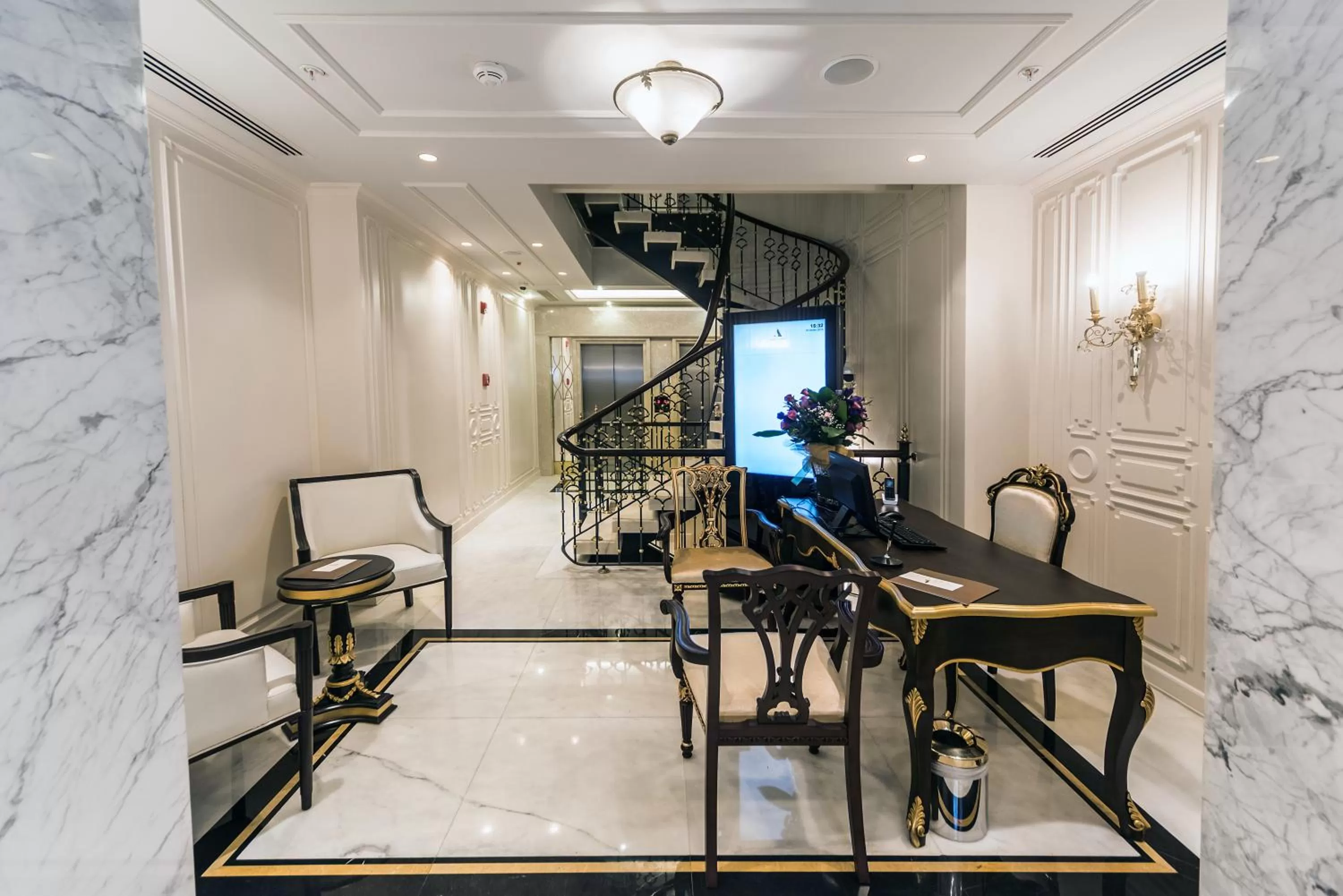 Lobby or reception in Arcade Hotel & SPA Nisantasi