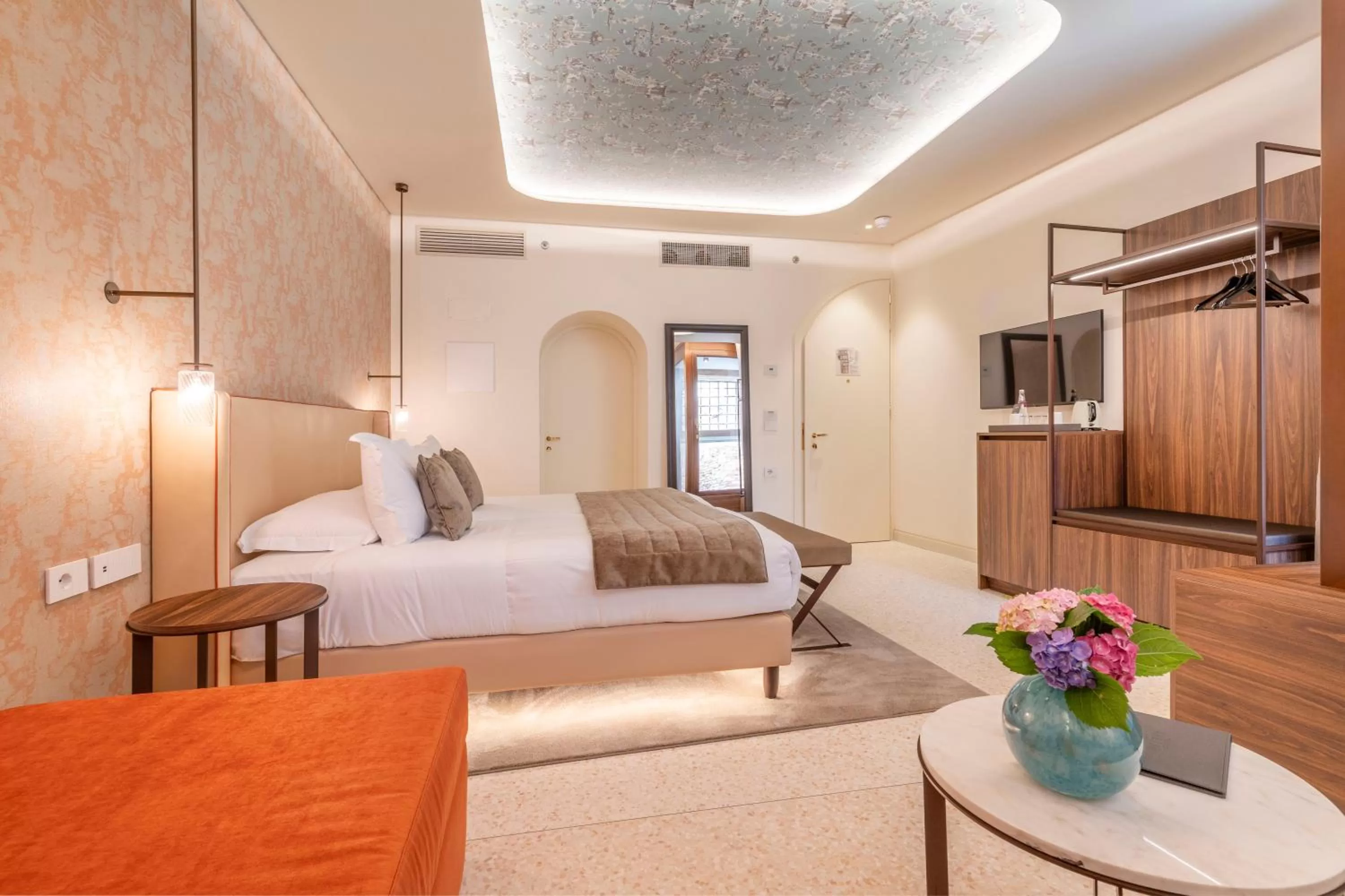 Photo of the whole room, Bed in Palazzo Keller