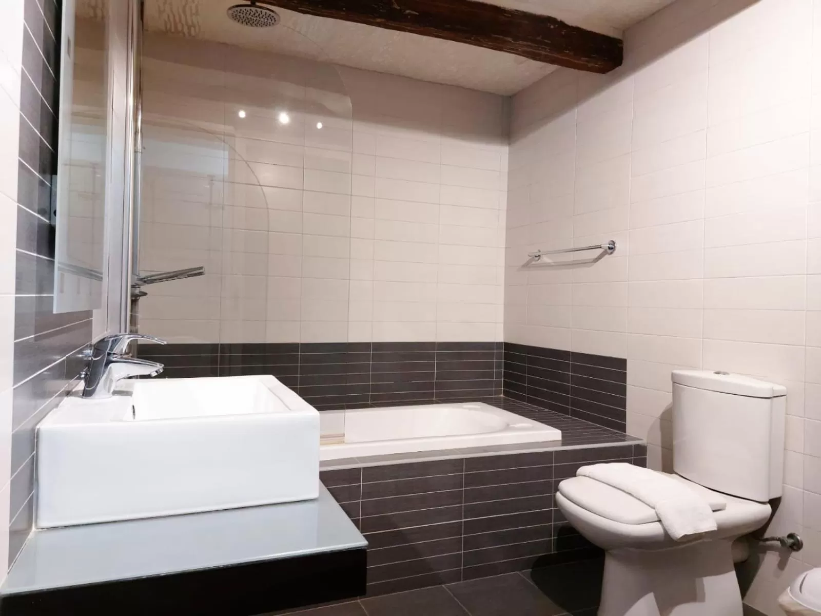 Bathroom in Casa Birmula Boutique Hotel