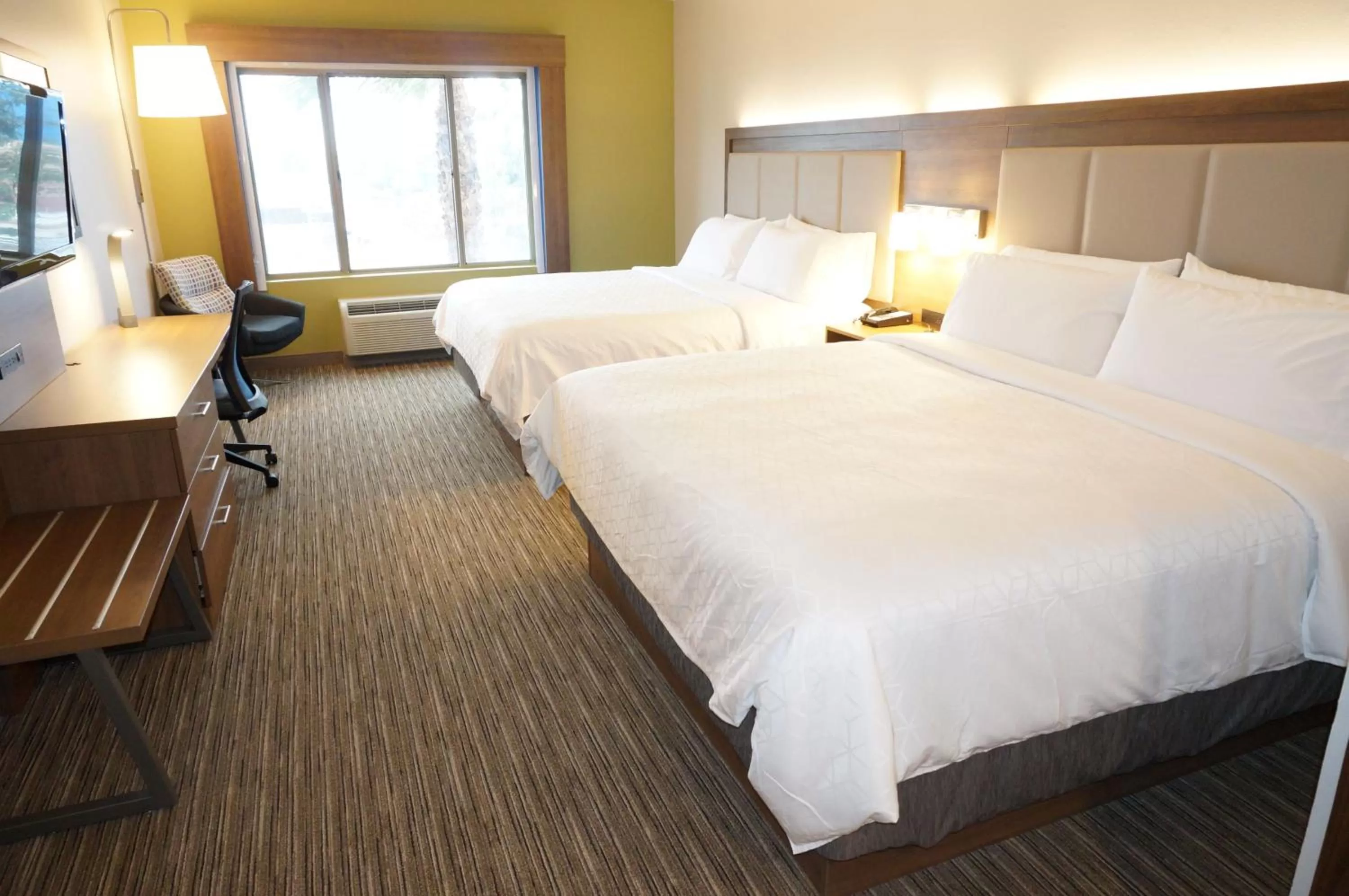 Photo of the whole room, Bed in Holiday Inn Express Fremont - Milpitas Central by IHG