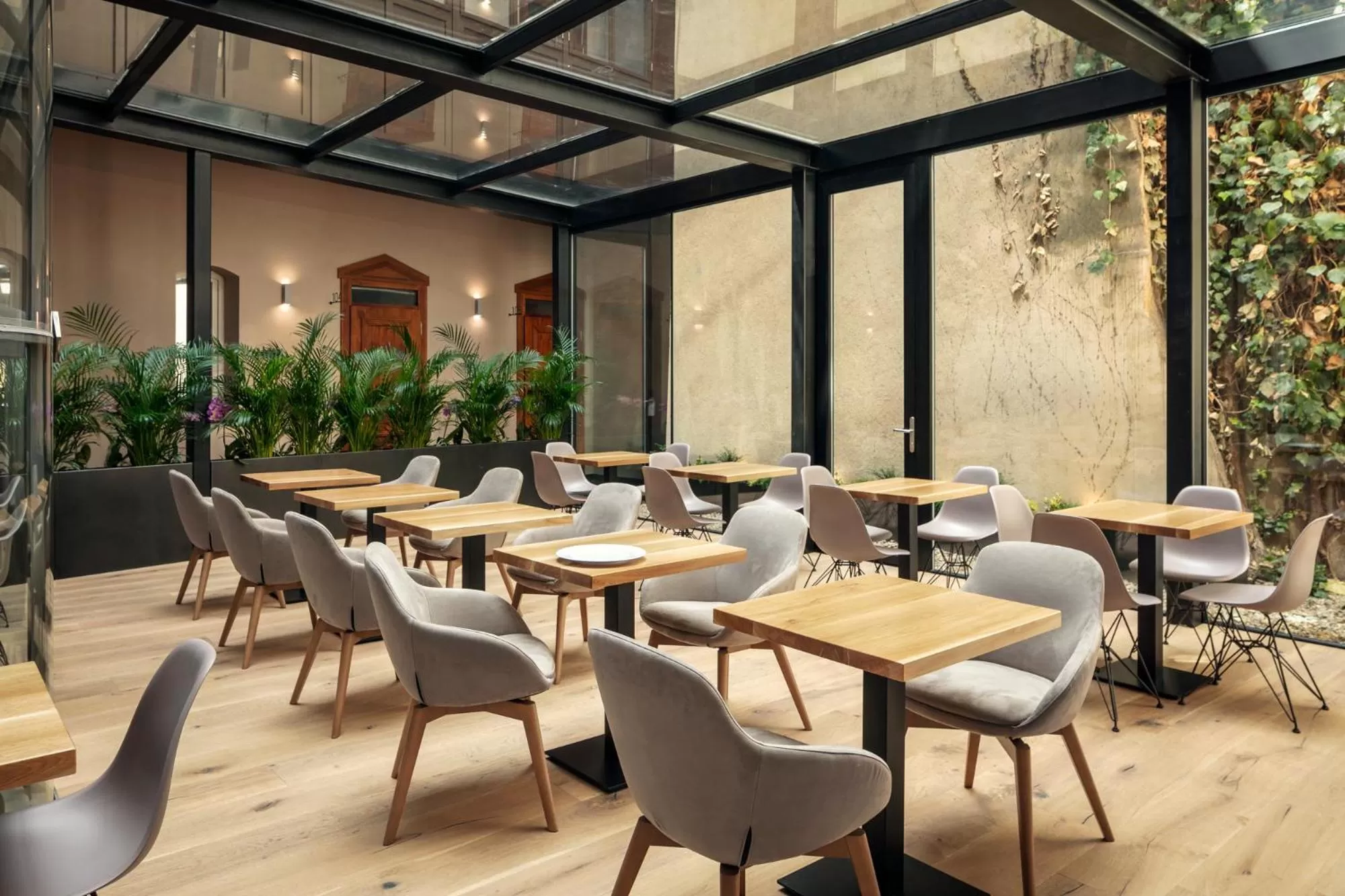 Restaurant/places to eat in MOODs Charles Bridge