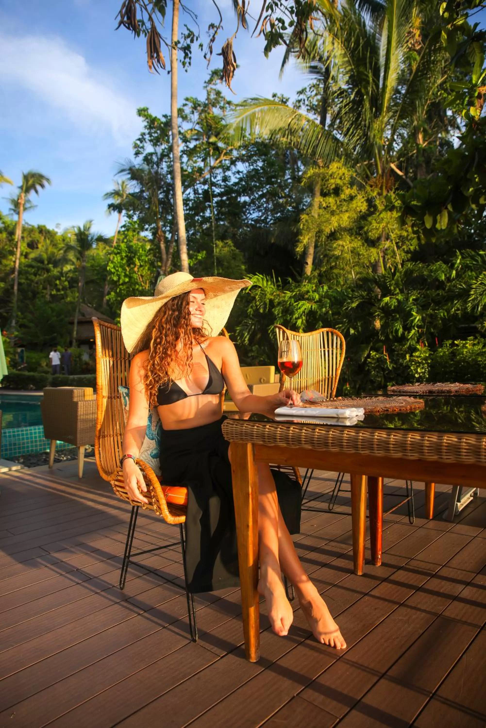 Restaurant/places to eat in Lihim Resorts