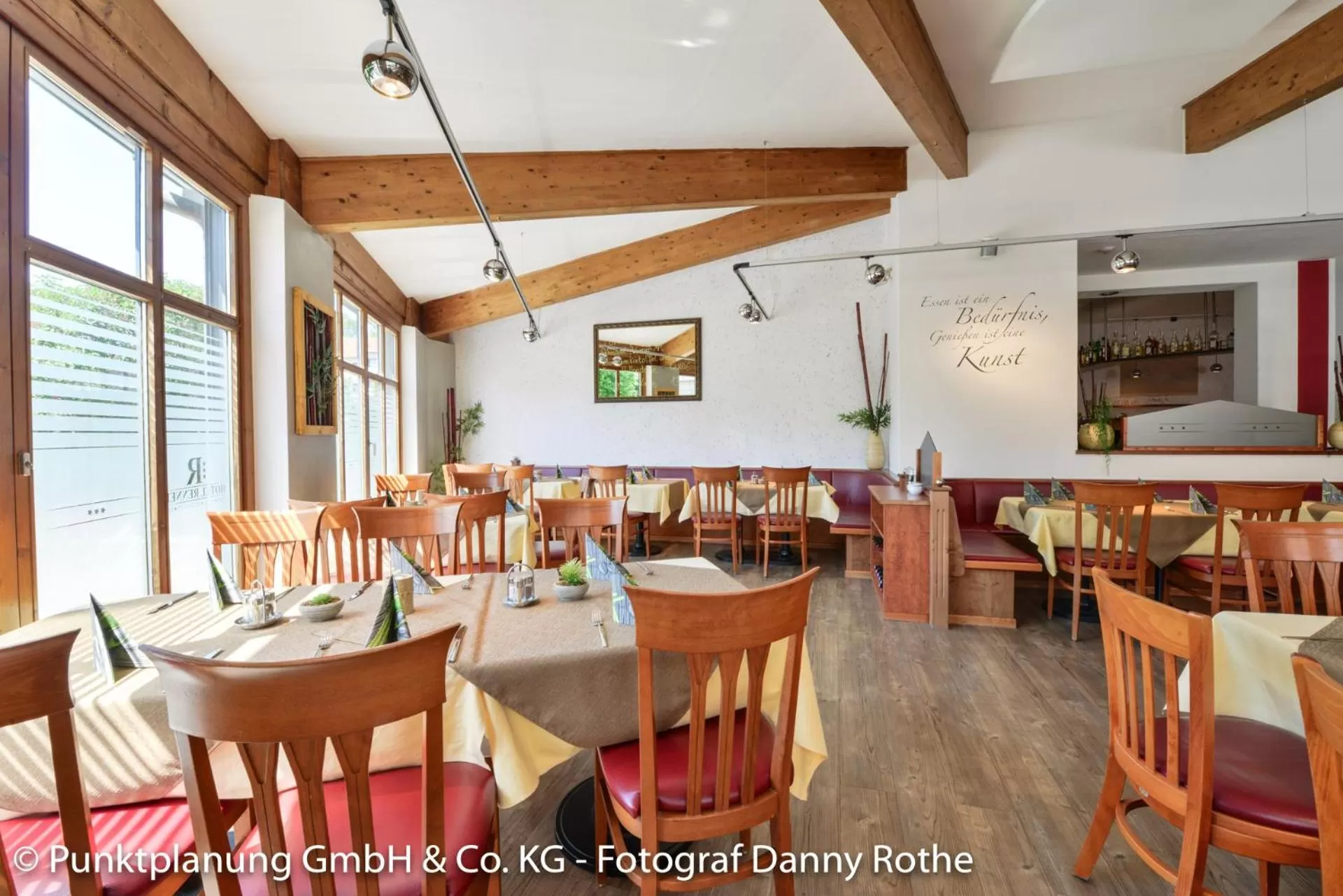 Restaurant/places to eat in Hotel-Renner