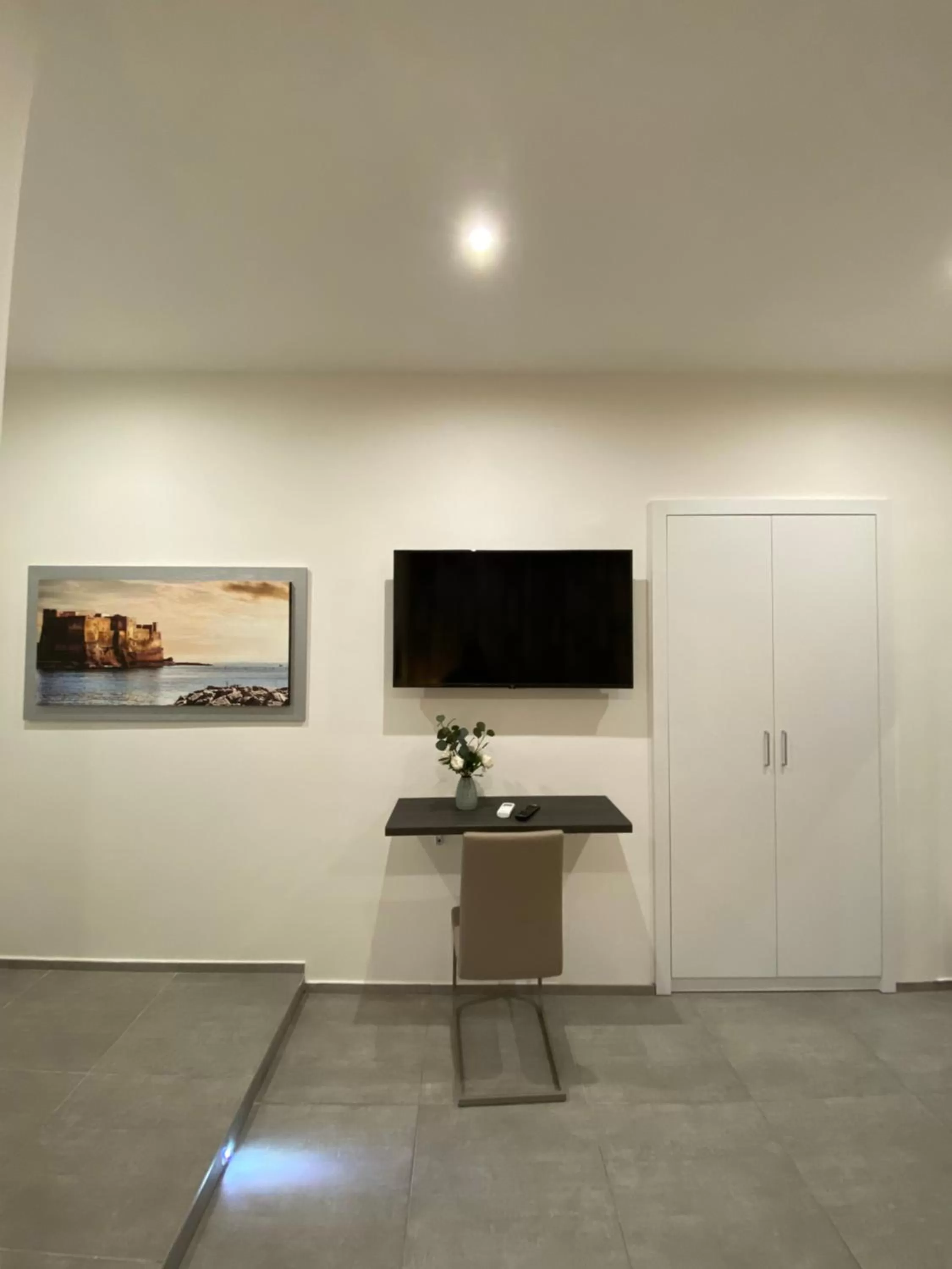 TV and multimedia, TV/Entertainment Center in Mamì B&B