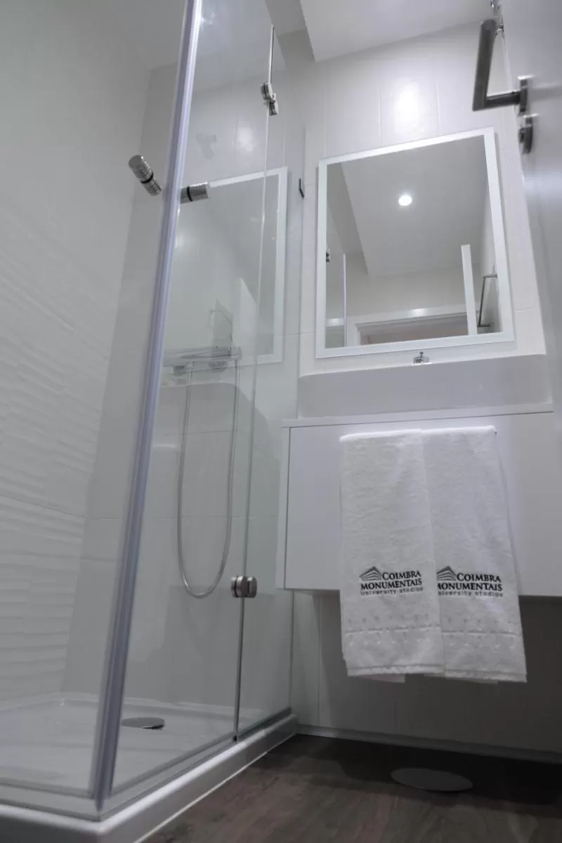 Bathroom in Coimbra Monumentais B&B