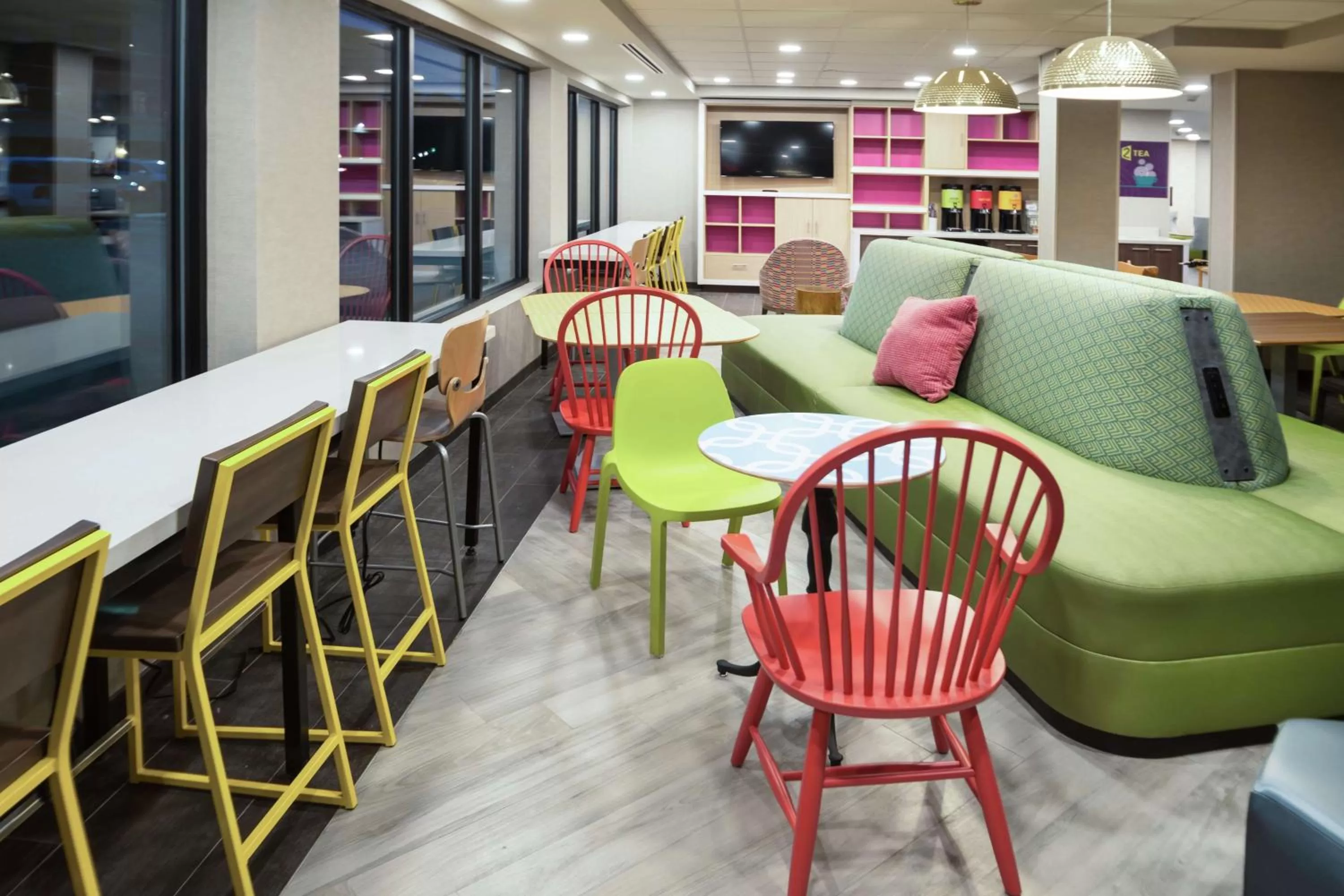 Dining area in Home2 Suites By Hilton King Of Prussia Valley Forge