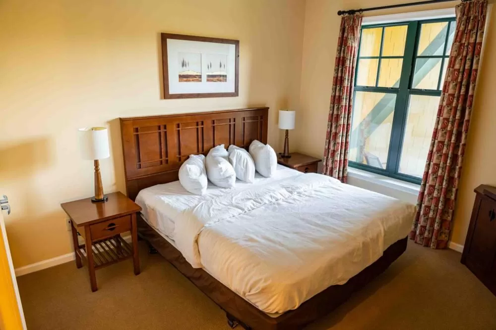 Bedroom, Bed in The Appalachian at Mountain Creek