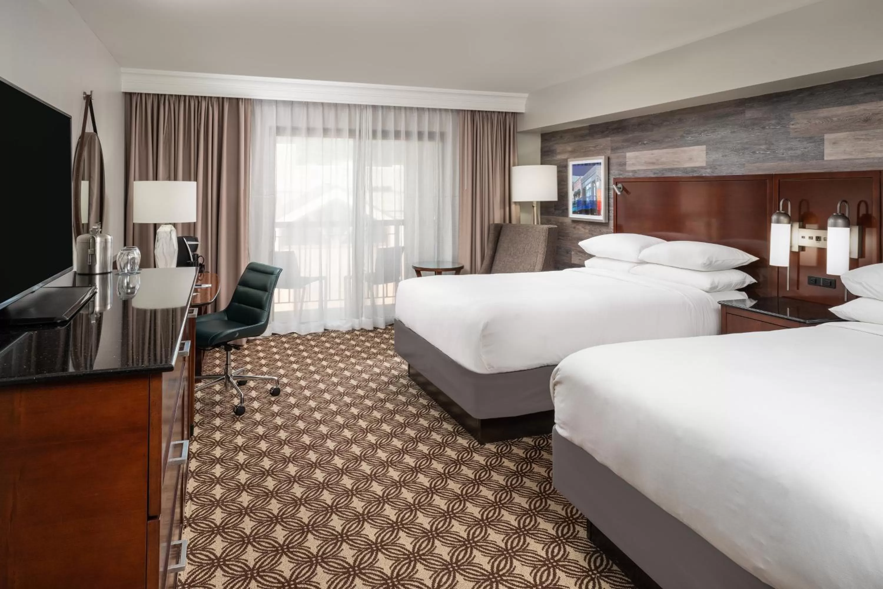 Photo of the whole room, Bed in Sheraton Park City