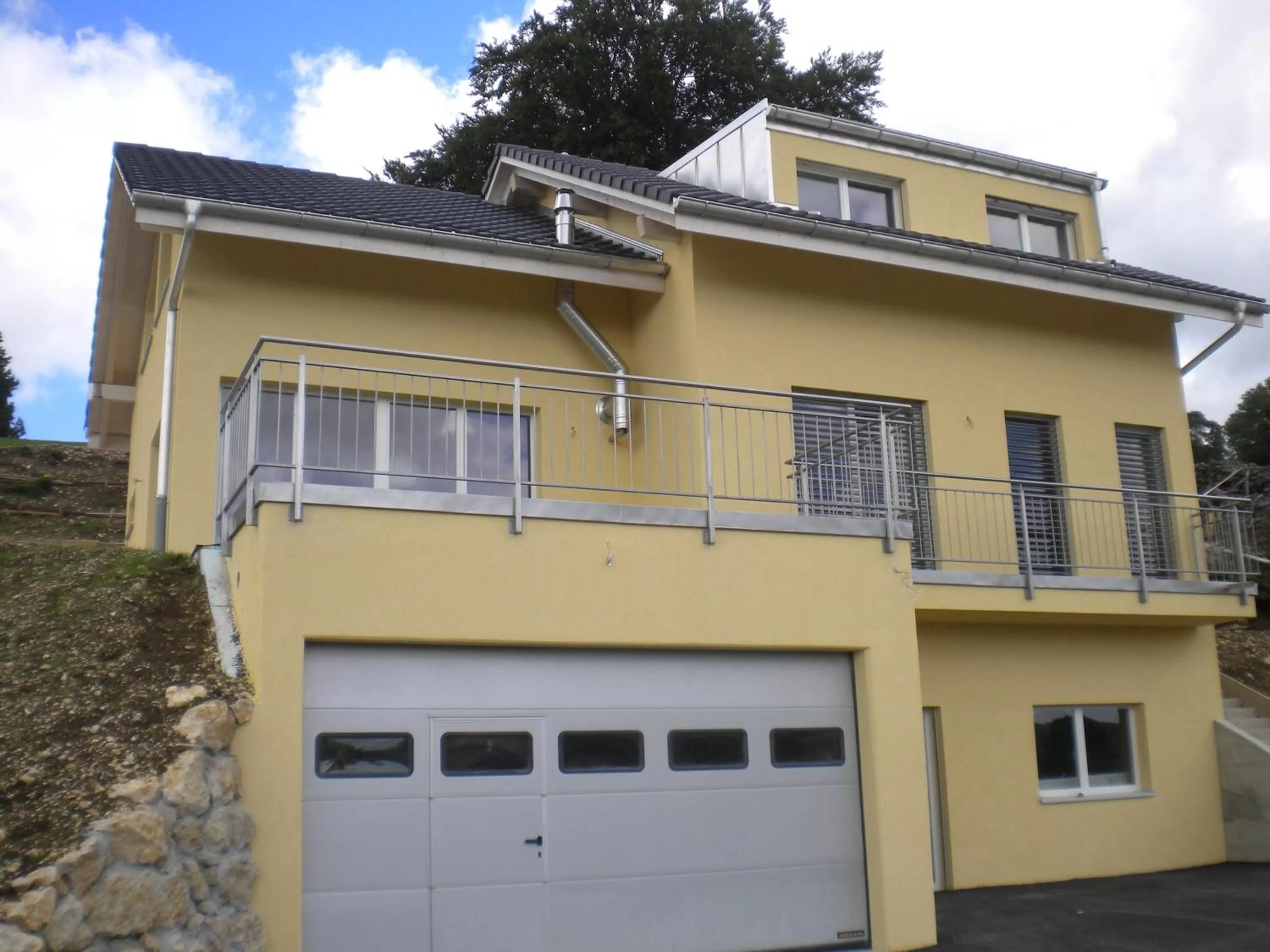 Property building in BNB Les Prises