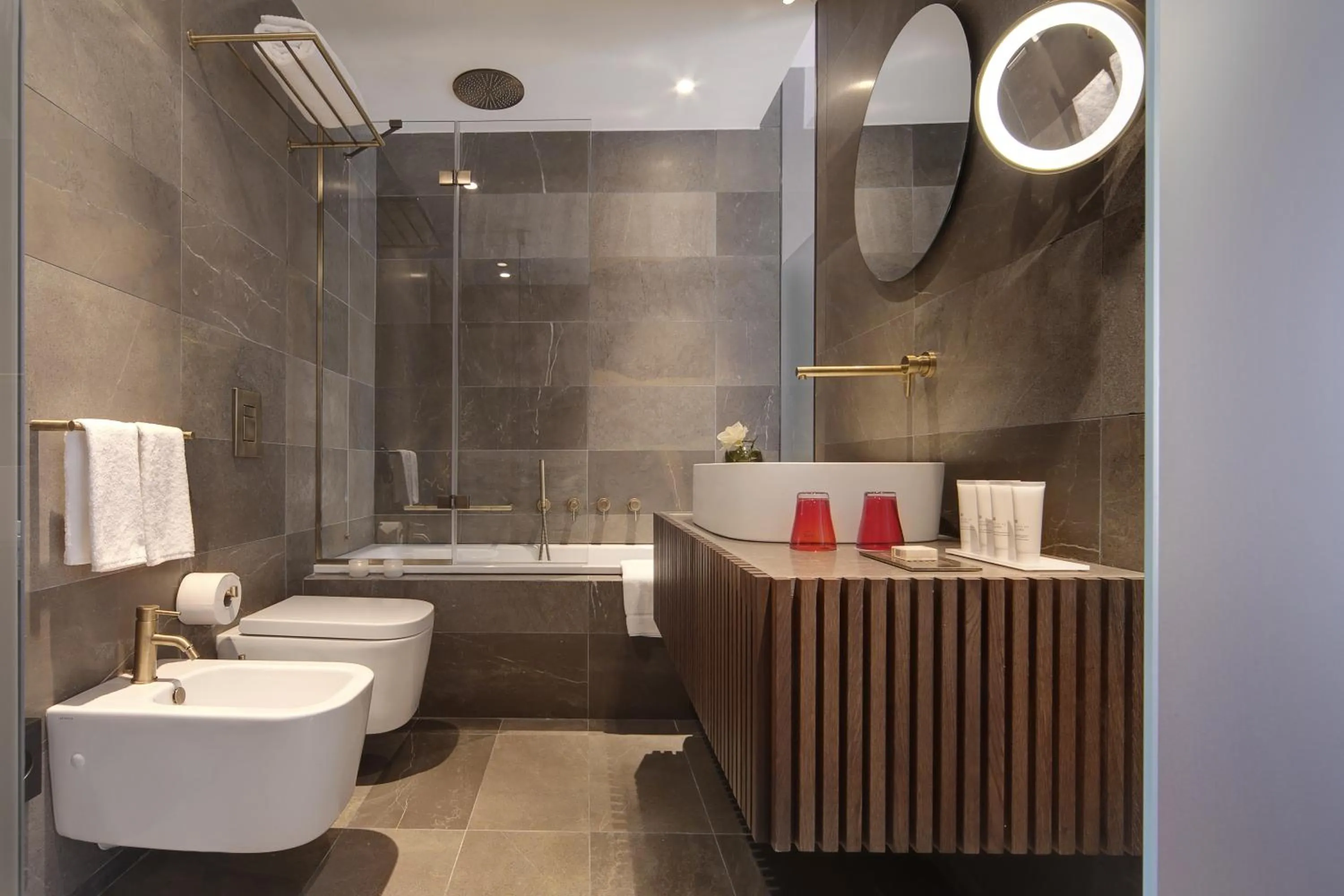 Bathroom in Grand Hotel Campione