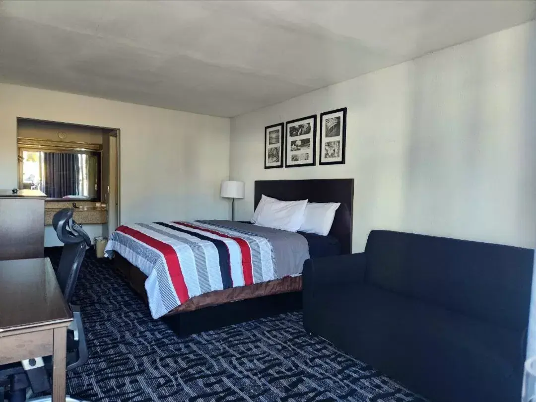 King Room in Scottish Inns Manchester King Room in Scottish Inns Manchester