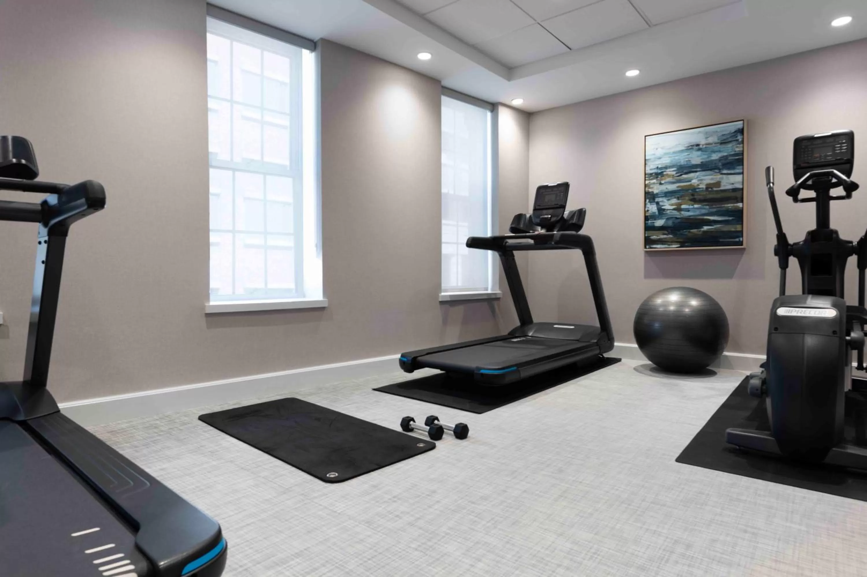 Fitness centre/facilities in Portland Harbor Hotel