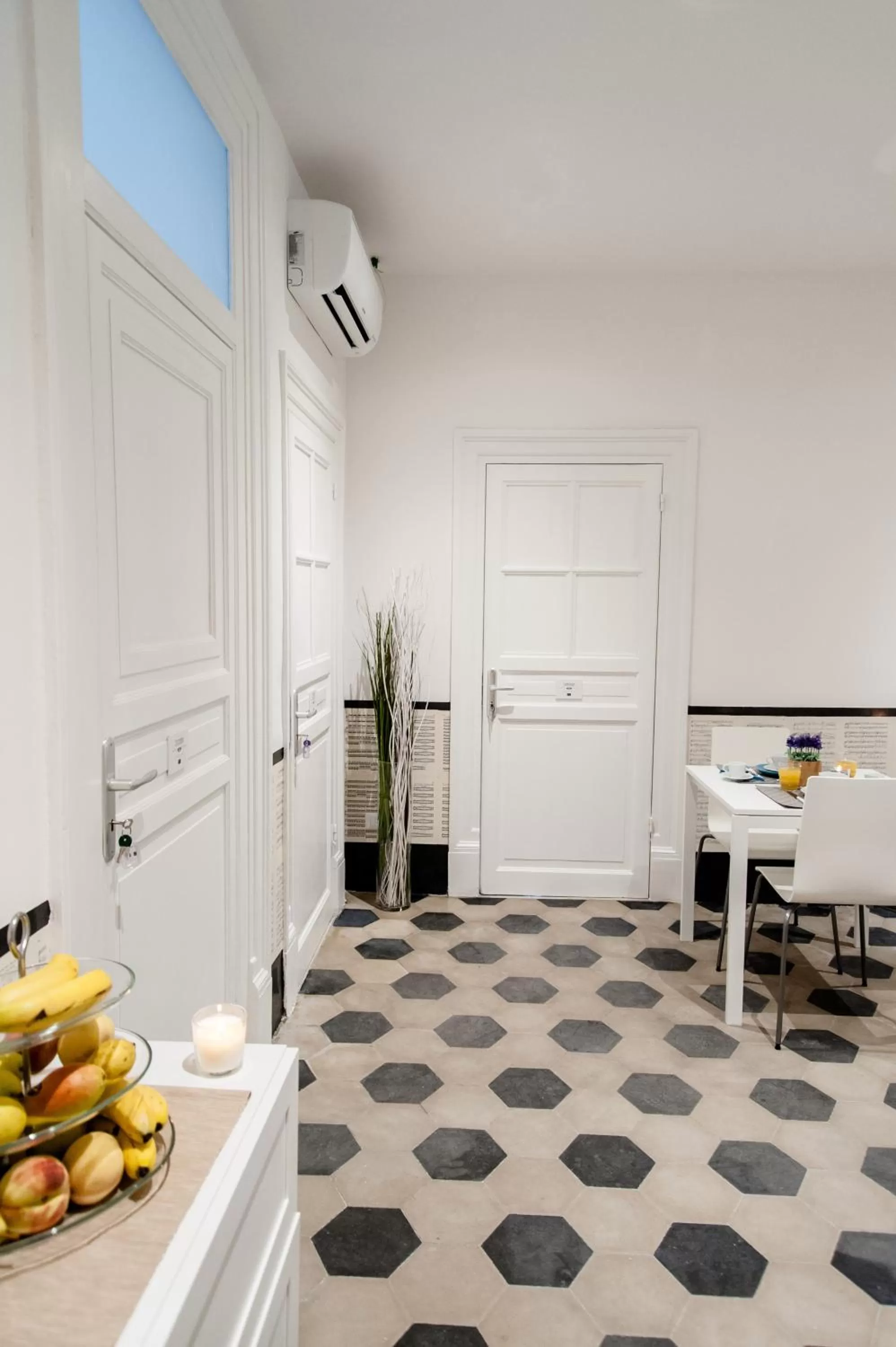 Living room in L'Opera Buffa