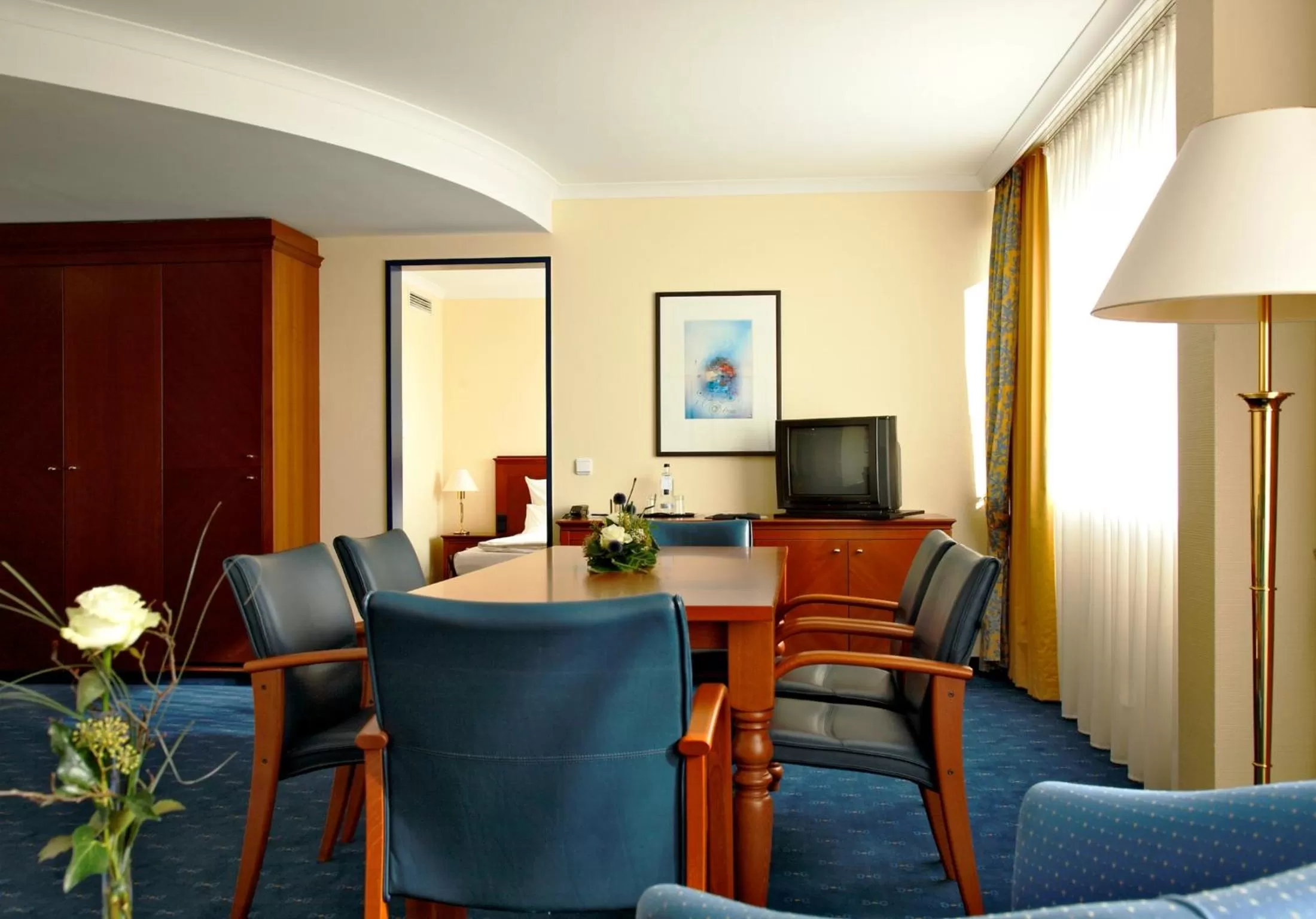 TV and multimedia in H4 Hotel Kassel City, Trademark Collection by Wyndham