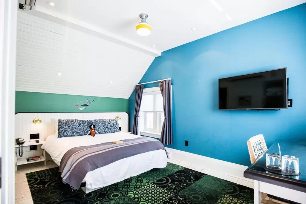 Bed in Drake Devonshire and Motor Inn