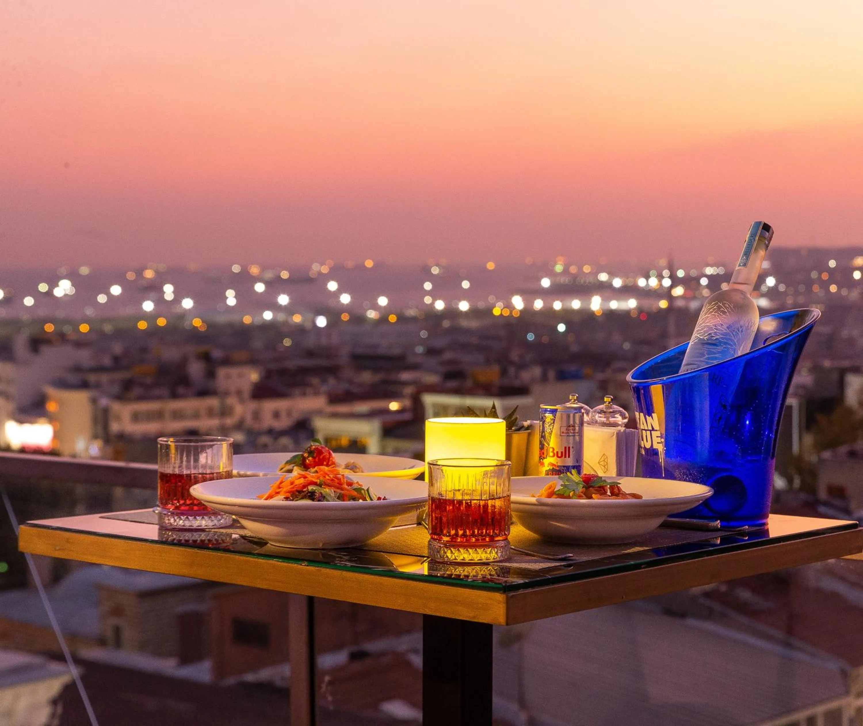 Food and drinks in Grand Washington Hotel