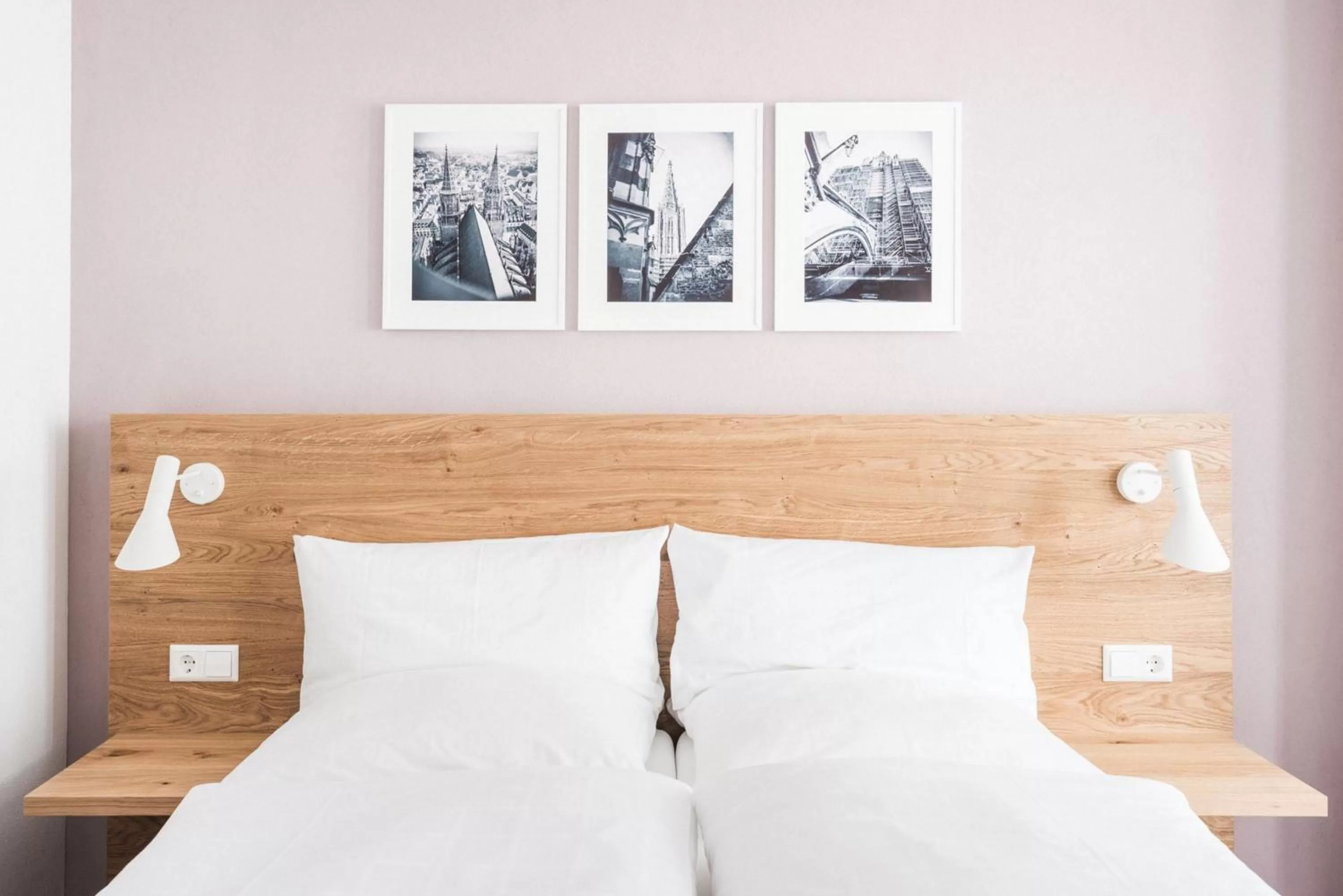 Bedroom, Bed in Ulmer Münster Hotel