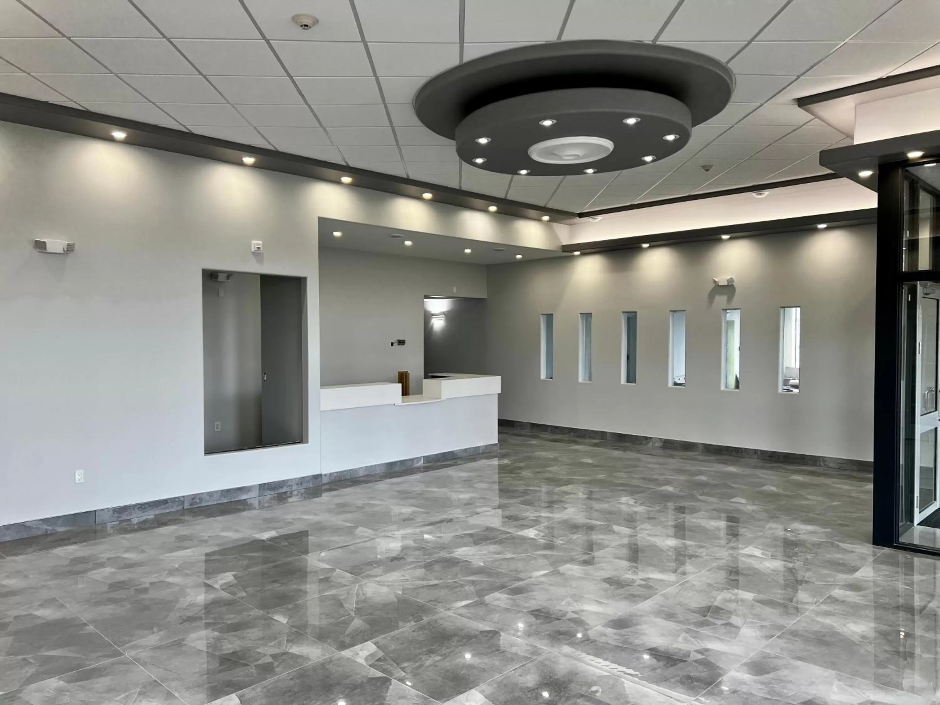 Lobby or reception in Travelodge by Wyndham Regina