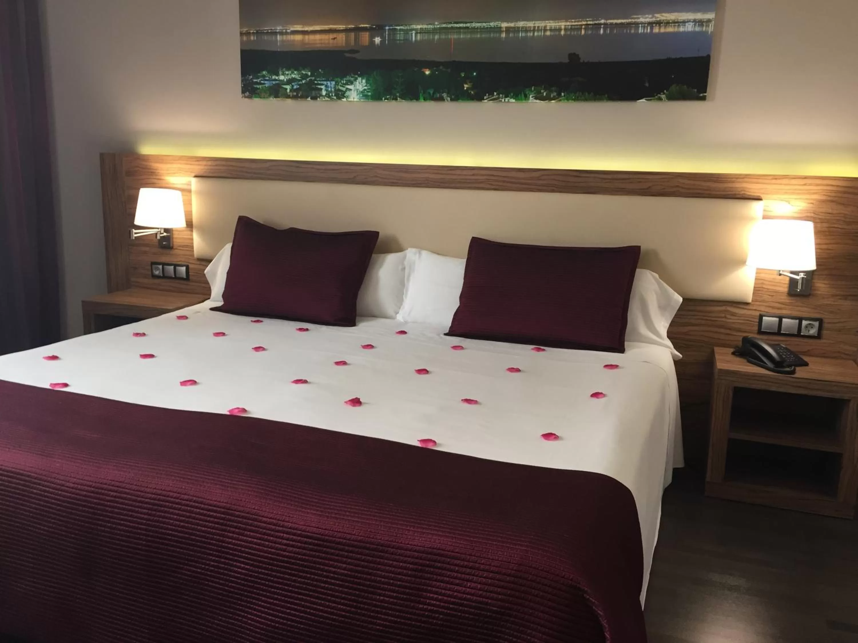 Bedroom, Bed in Dña Monse Hotel Spa & Golf