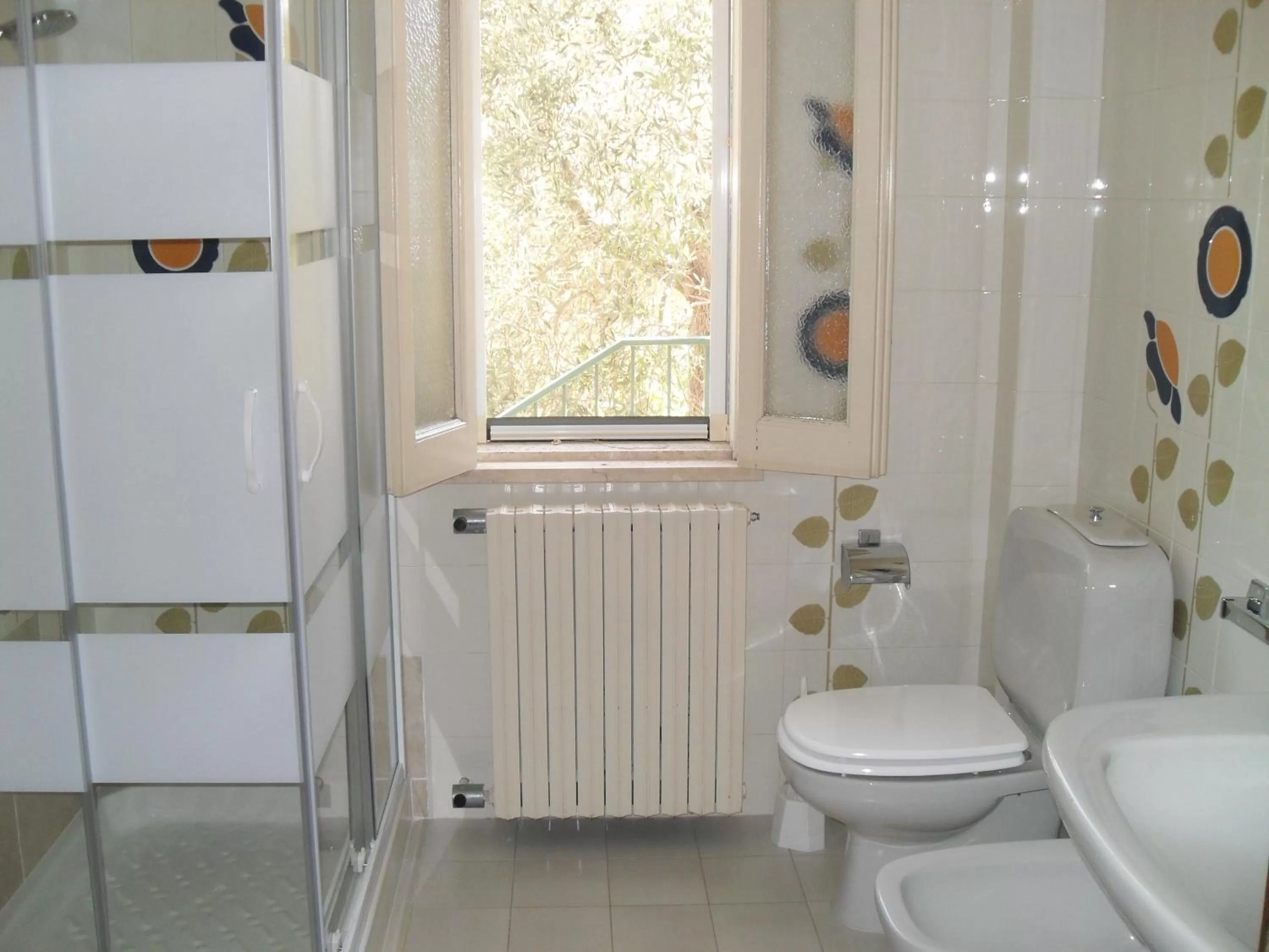 Bathroom in i gù books & rooms