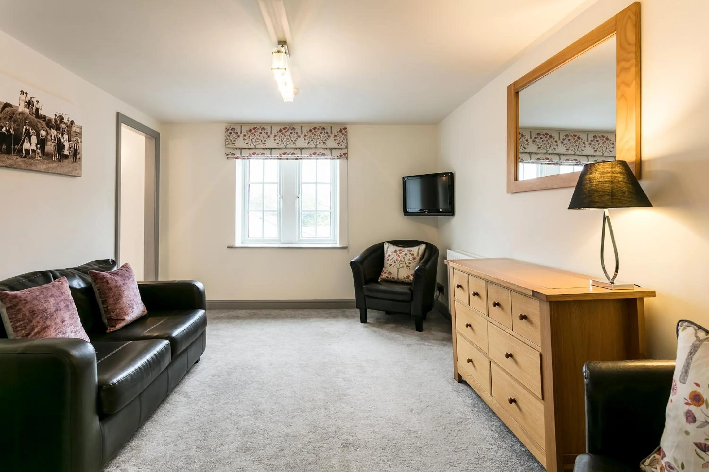 Living room in The Gamekeeper's Inn