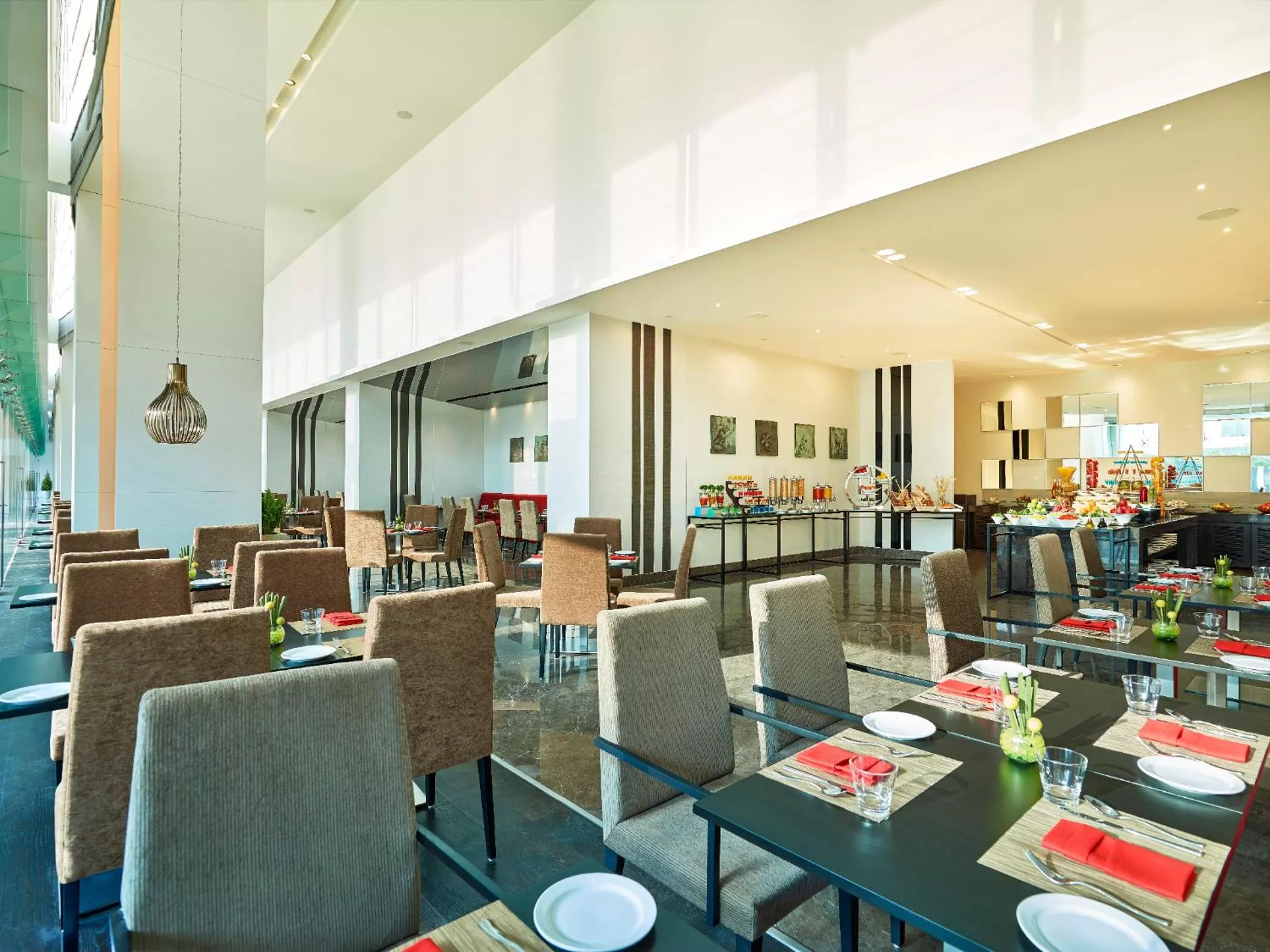 Restaurant/places to eat in Vivanta Pune, Hinjawadi