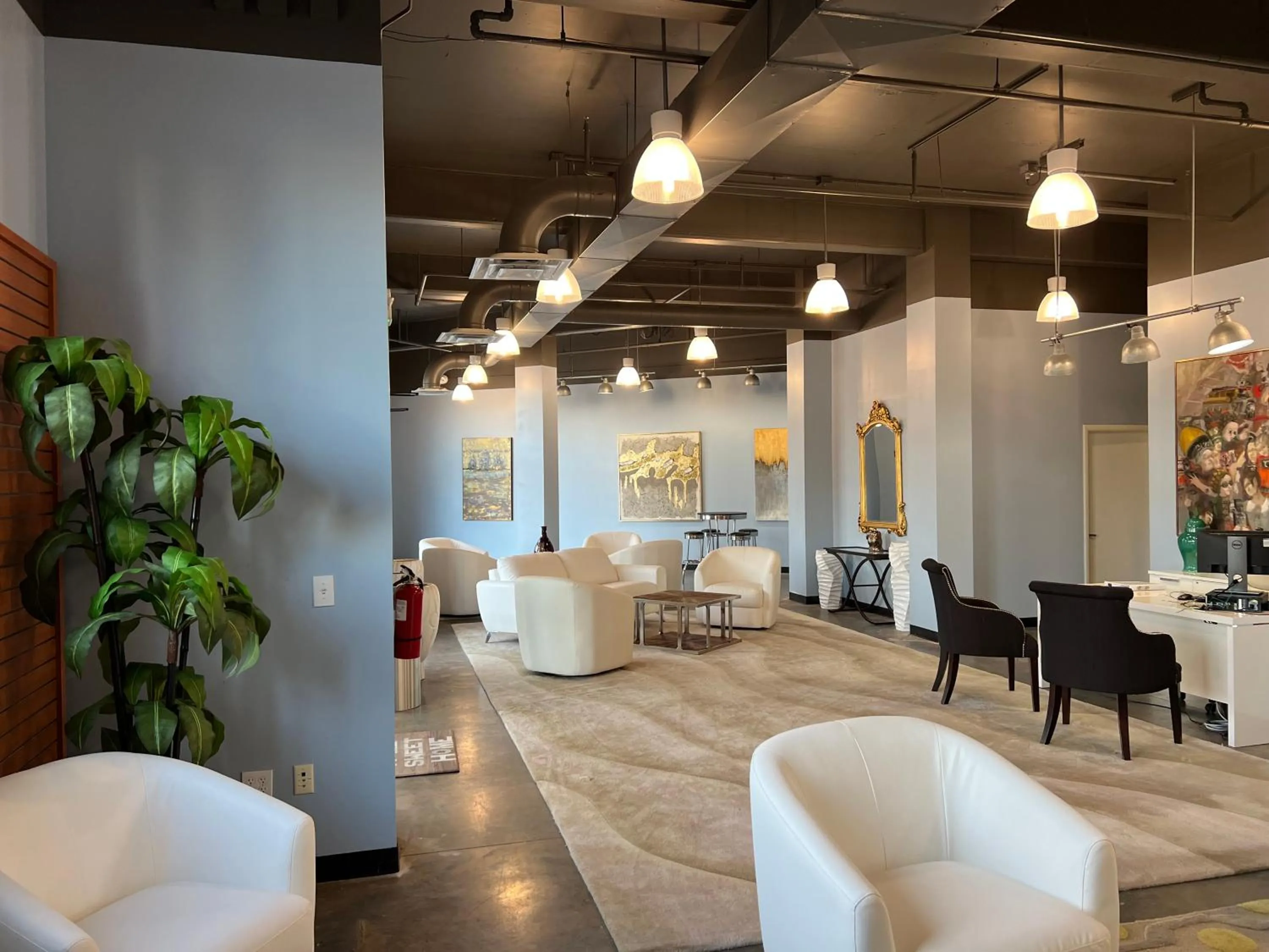 Property building in WASHBURN HOTEL SUITES