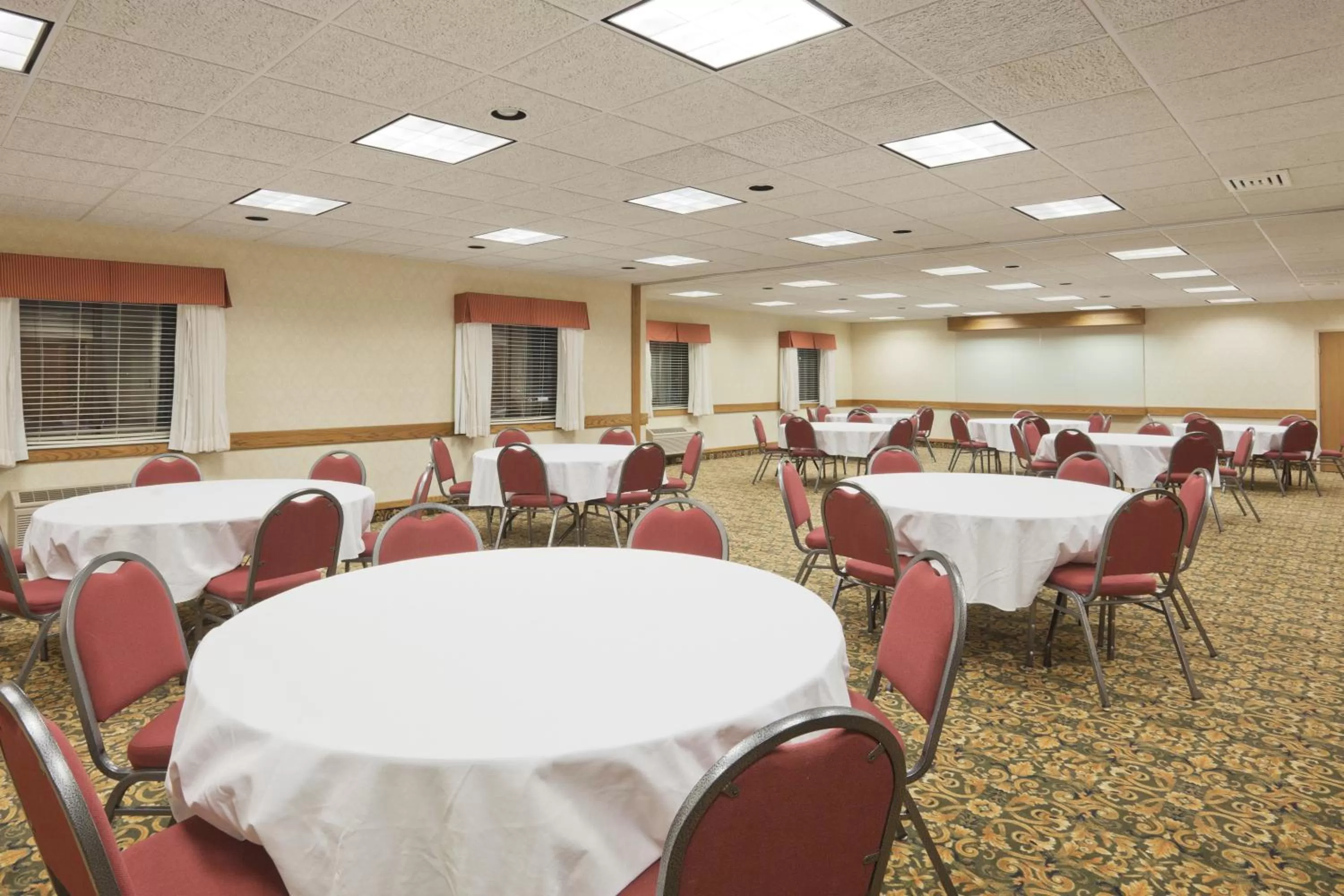 Banquet/Function facilities in Baymont by Wyndham Portage