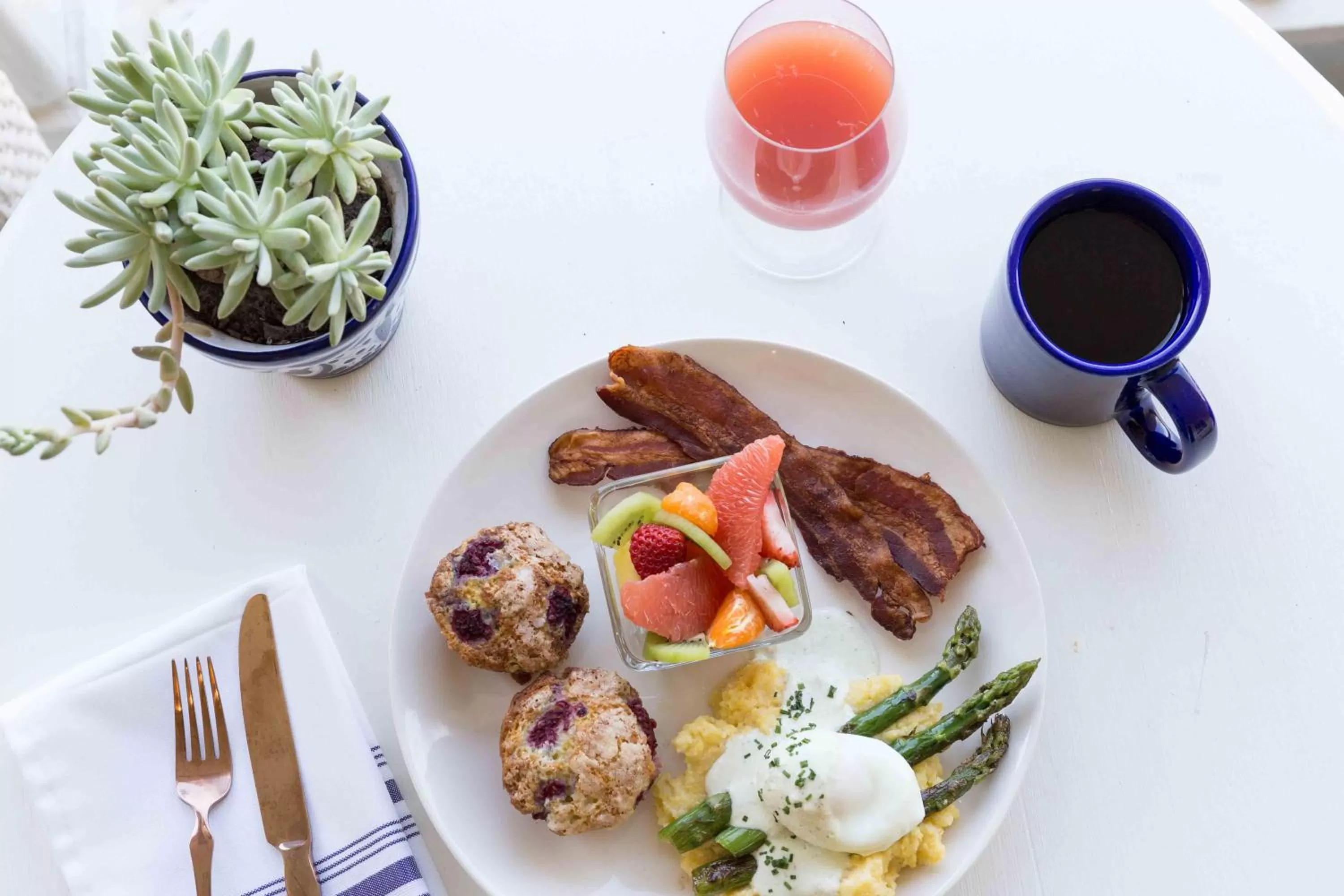 American breakfast in Beltane Ranch