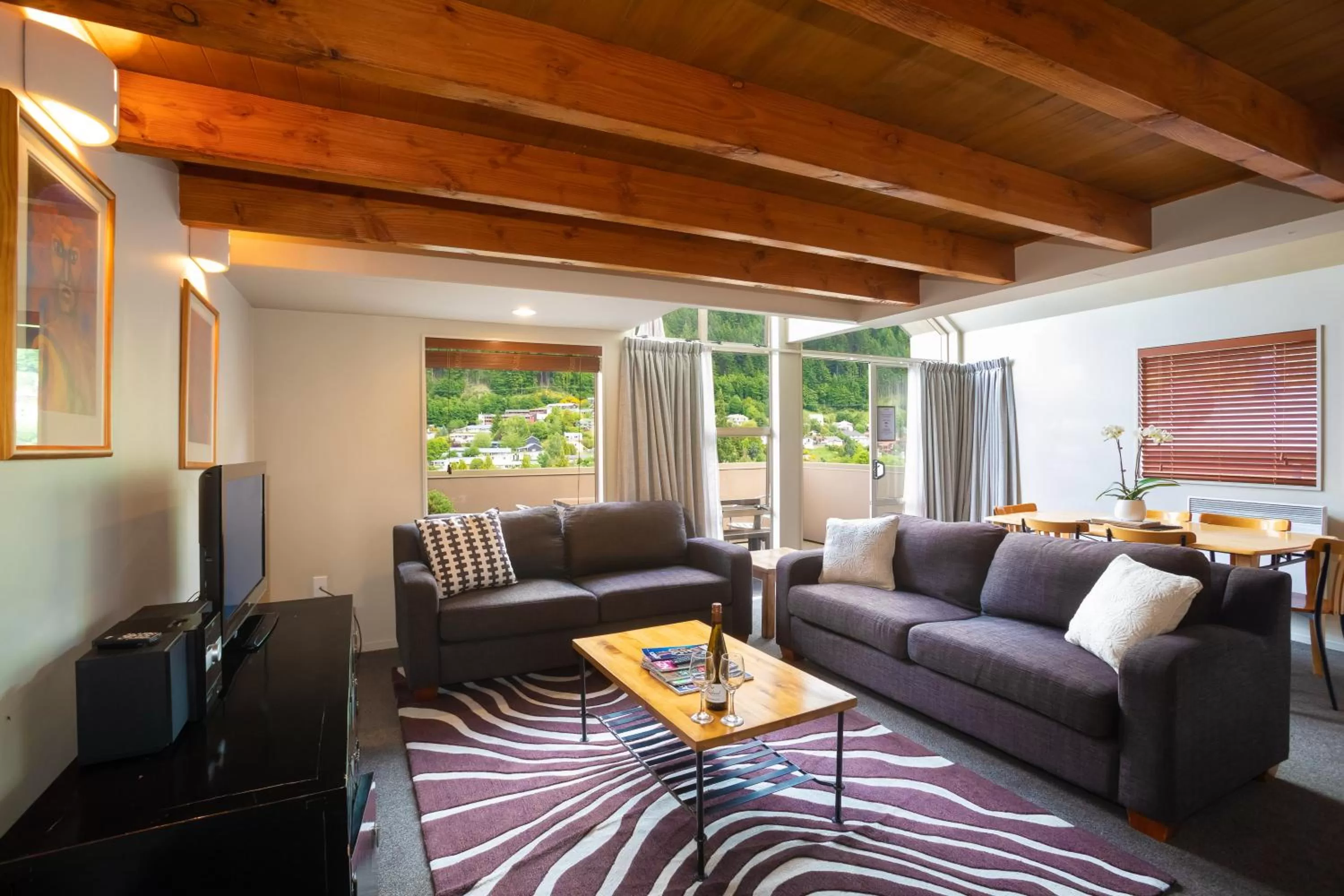 Living room in Cranbury Court Apartments